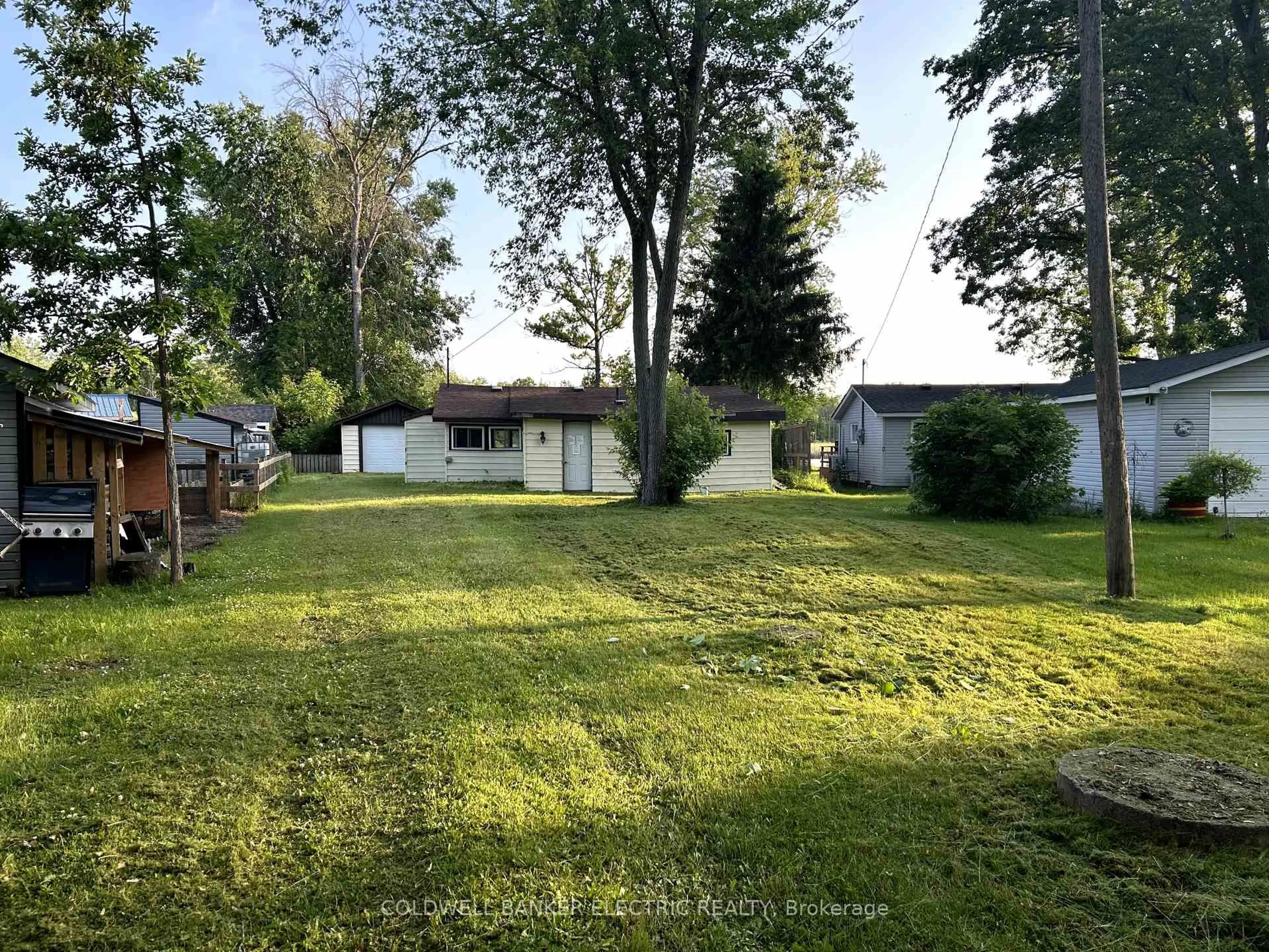 A pic from outside/outdoor area/front of a property/back of a property/a pic from drone, unknown for 251 River Rd, Trent Hills Ontario K0L 1L0