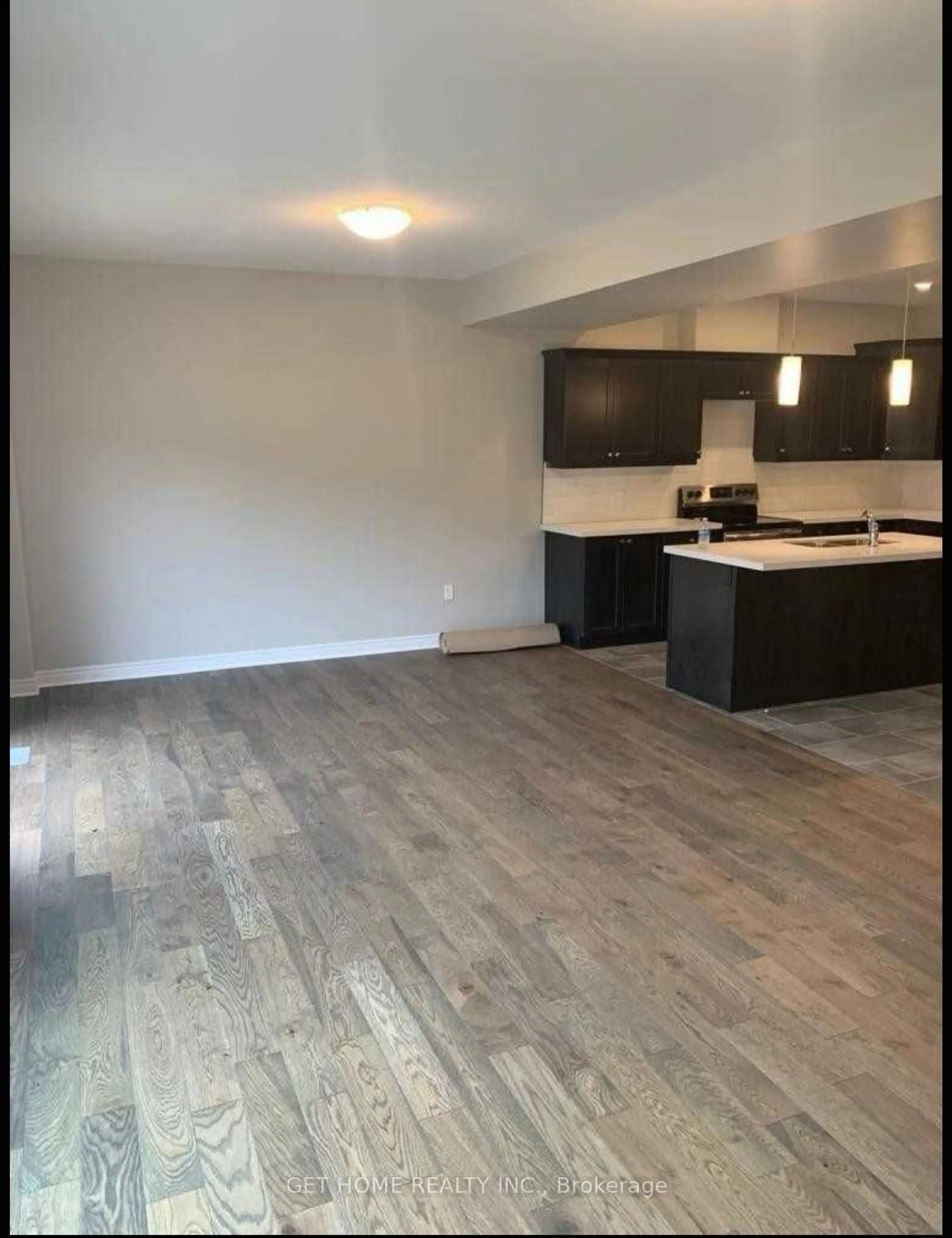 A pic of a room for 7181 Parsa St, Niagara Falls Ontario L2H 3T1