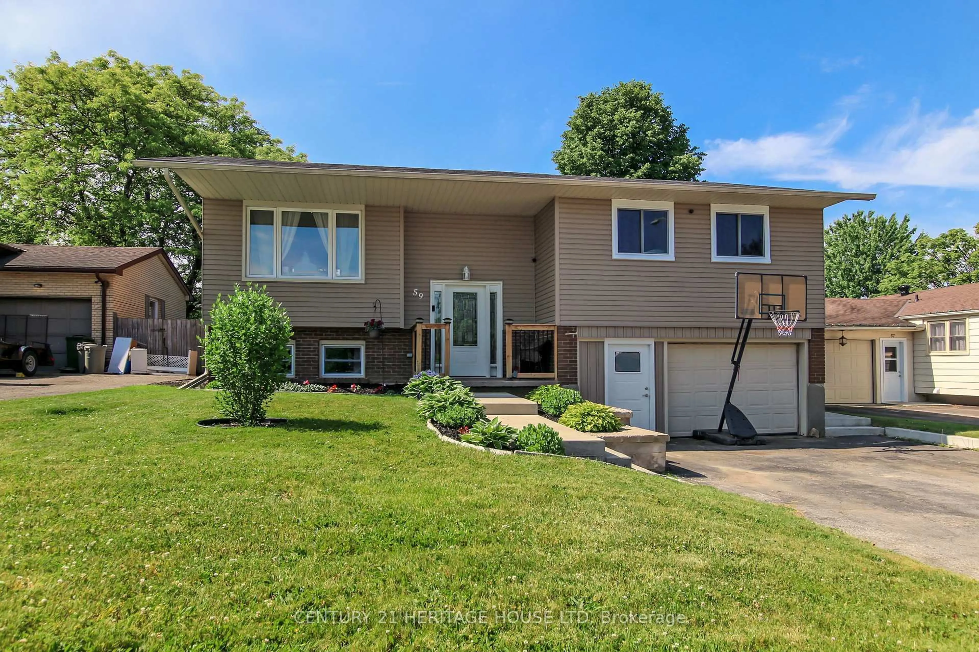 Home with vinyl exterior material, street for 59 David Dr, St. Thomas Ontario N5R 5L4