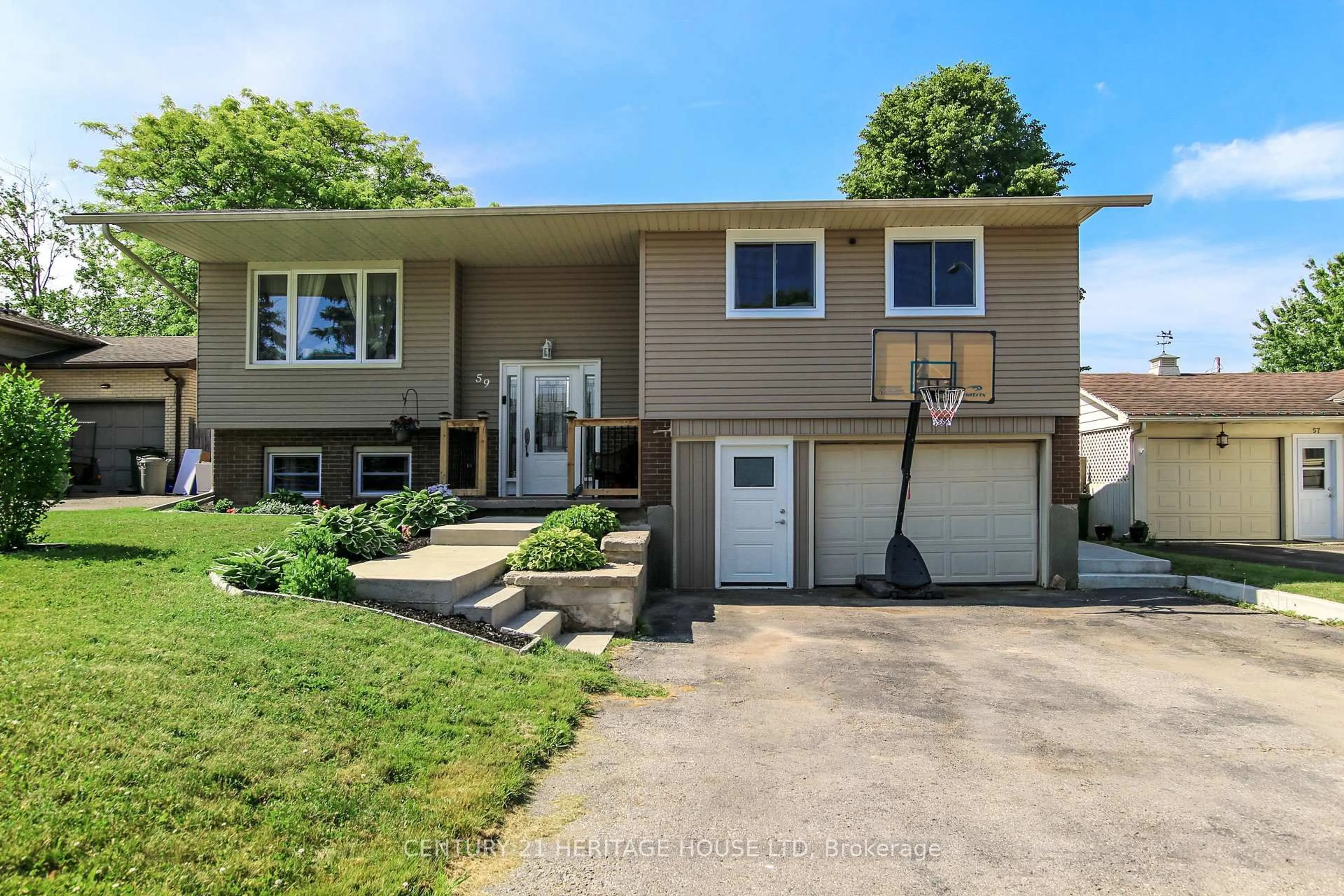 Home with vinyl exterior material, street for 59 David Dr, St. Thomas Ontario N5R 5L4