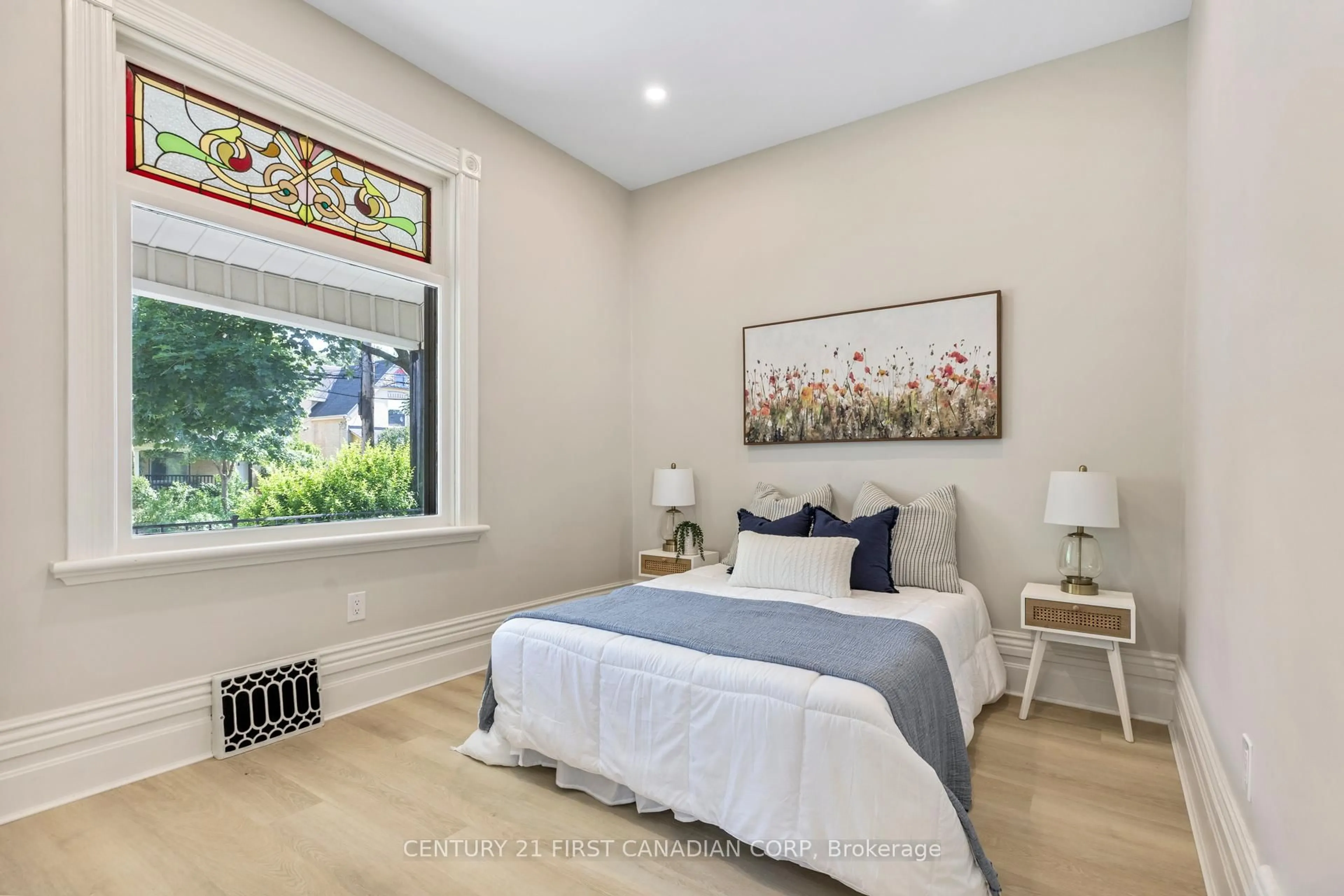 Bedroom with bed, unknown for 852 Princess Ave, London East Ontario N5W 3M4
