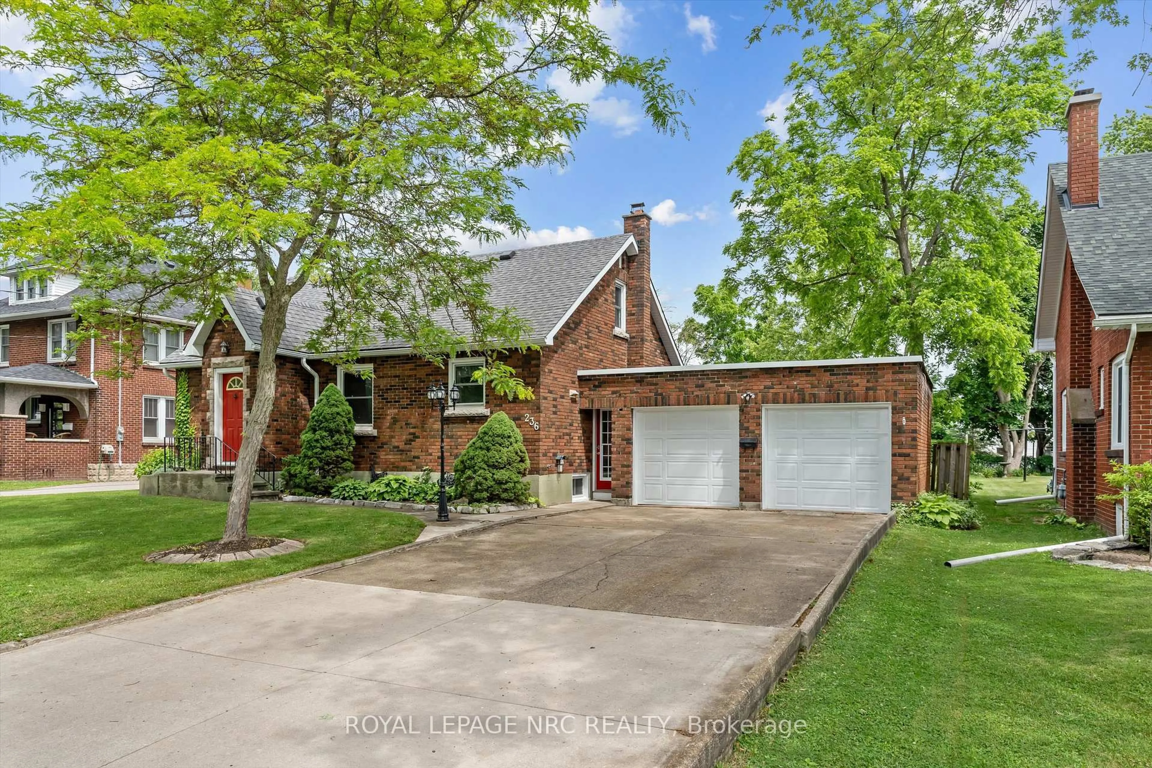 Home with brick exterior material, street for 236 HIGHLAND Ave, Fort Erie Ontario L2A 2X7
