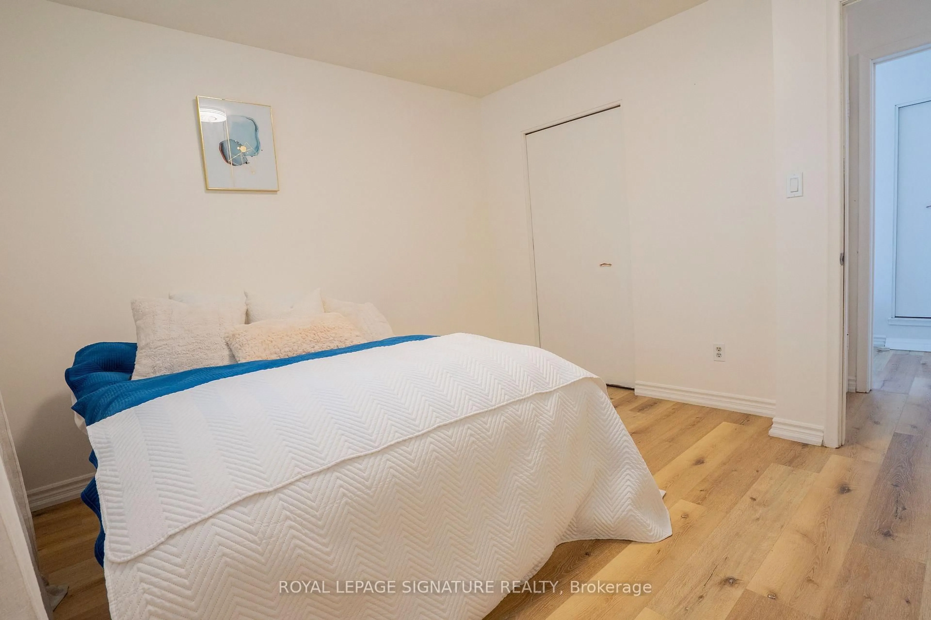A pic of a room for 88 Conway Dr, Kitchener Ontario N2A 2C5