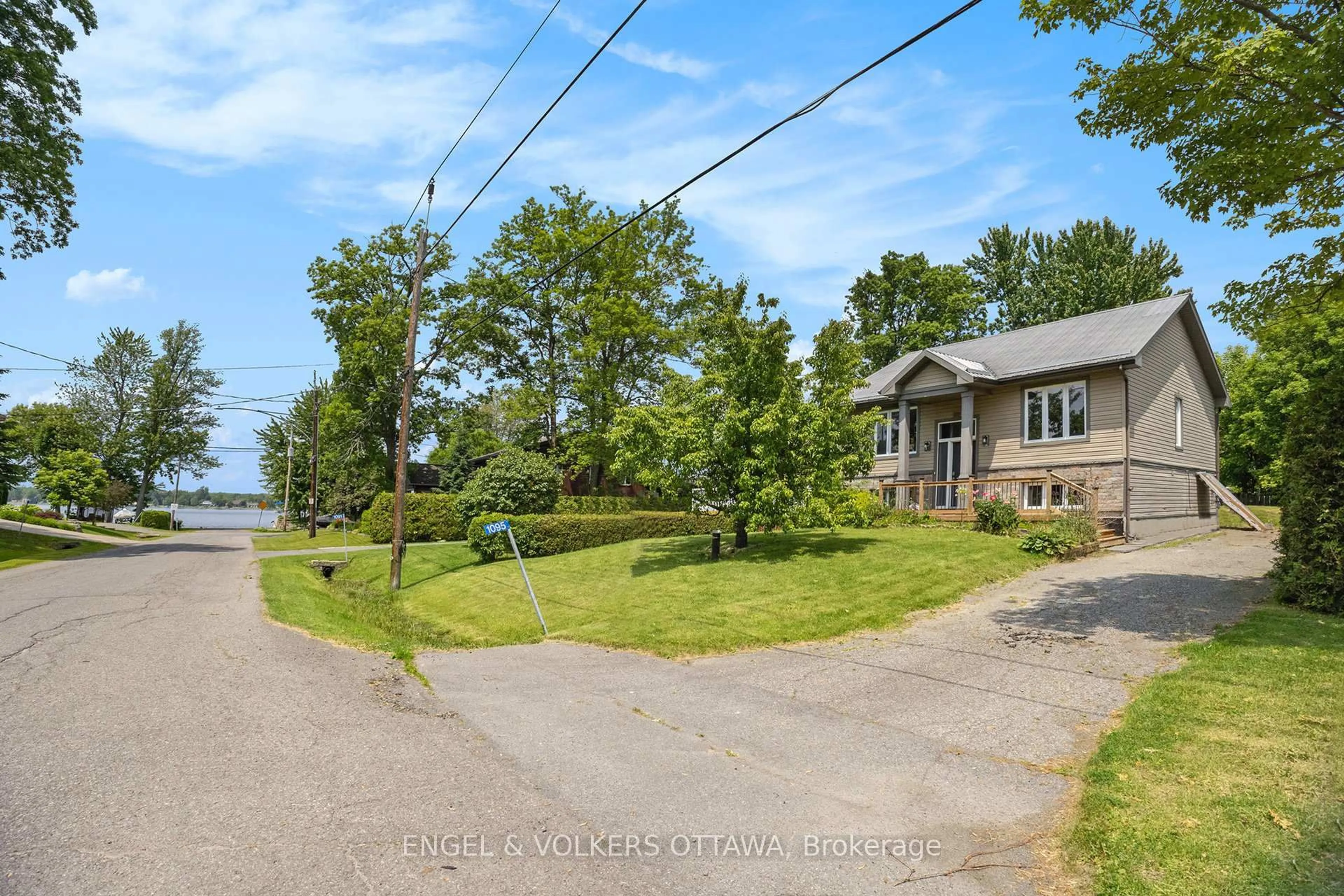 A pic from outside/outdoor area/front of a property/back of a property/a pic from drone, water/lake/river/ocean view for 1095 Morin Rd, Ottawa Ontario K4C 1A5