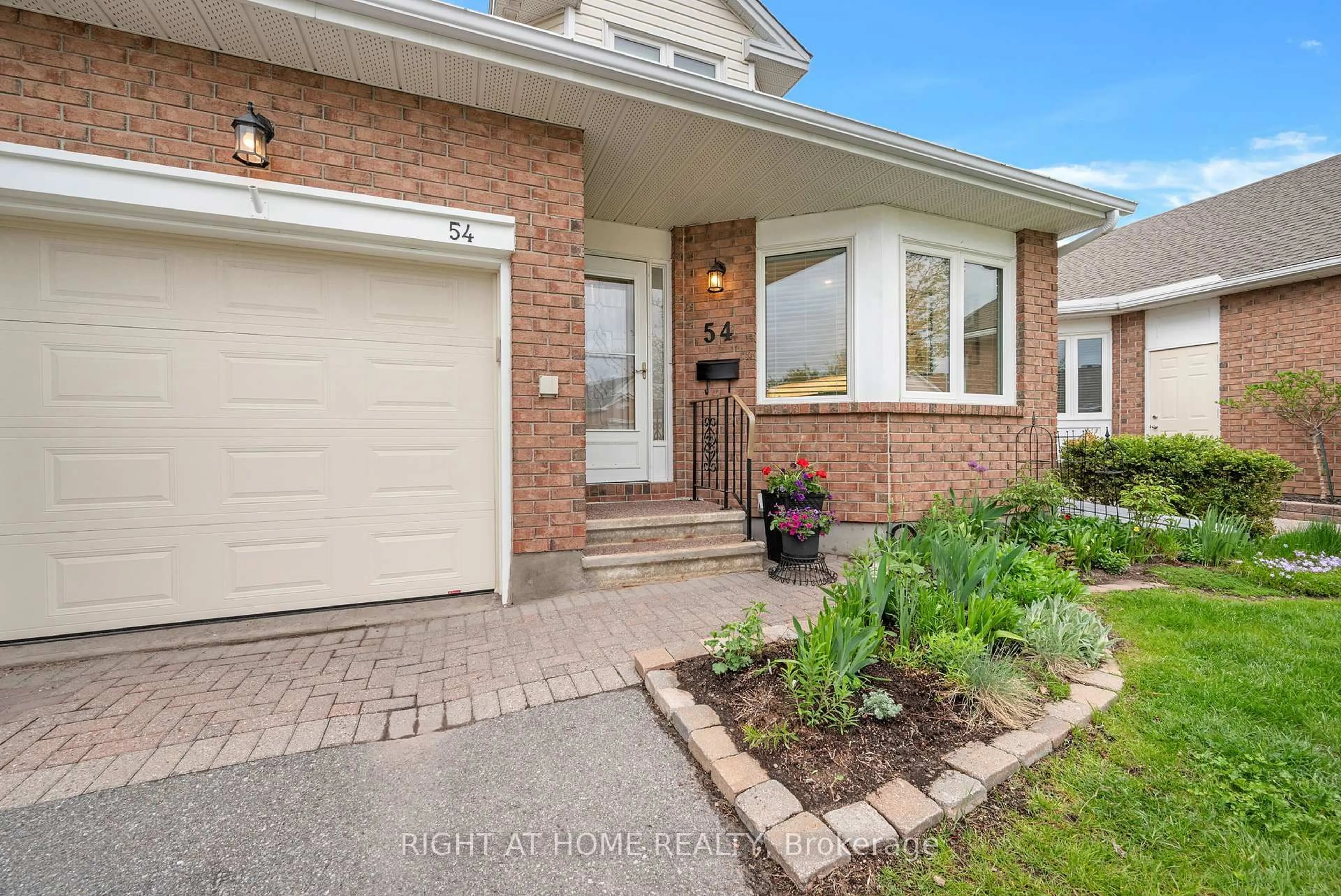 Home with brick exterior material, street for 54 Innesbrook Crt, Ottawa Ontario K2S 1C7