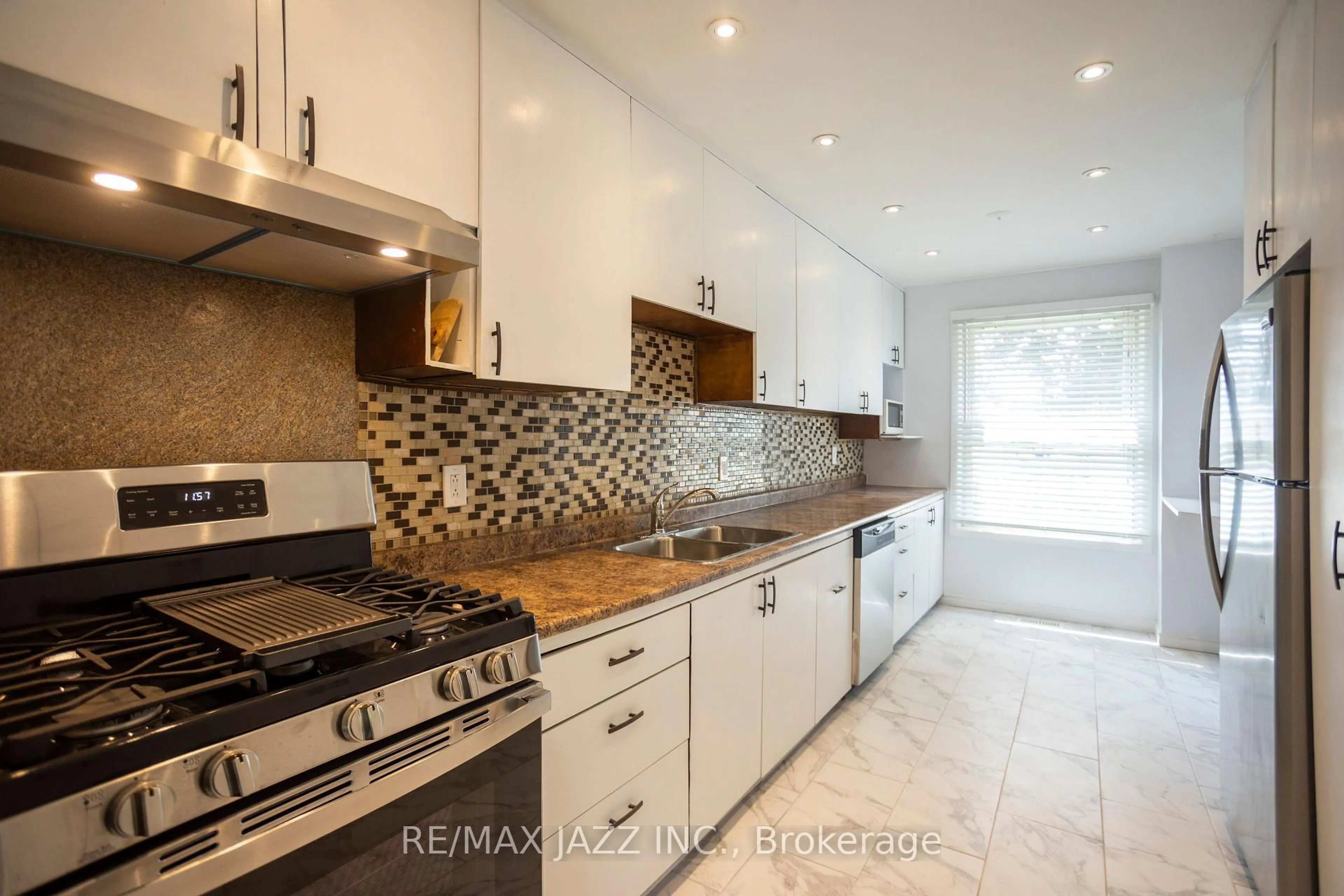 Contemporary kitchen, ceramic/tile floor for 19 Arthur Mark Dr, Port Hope Ontario L1A 3W9