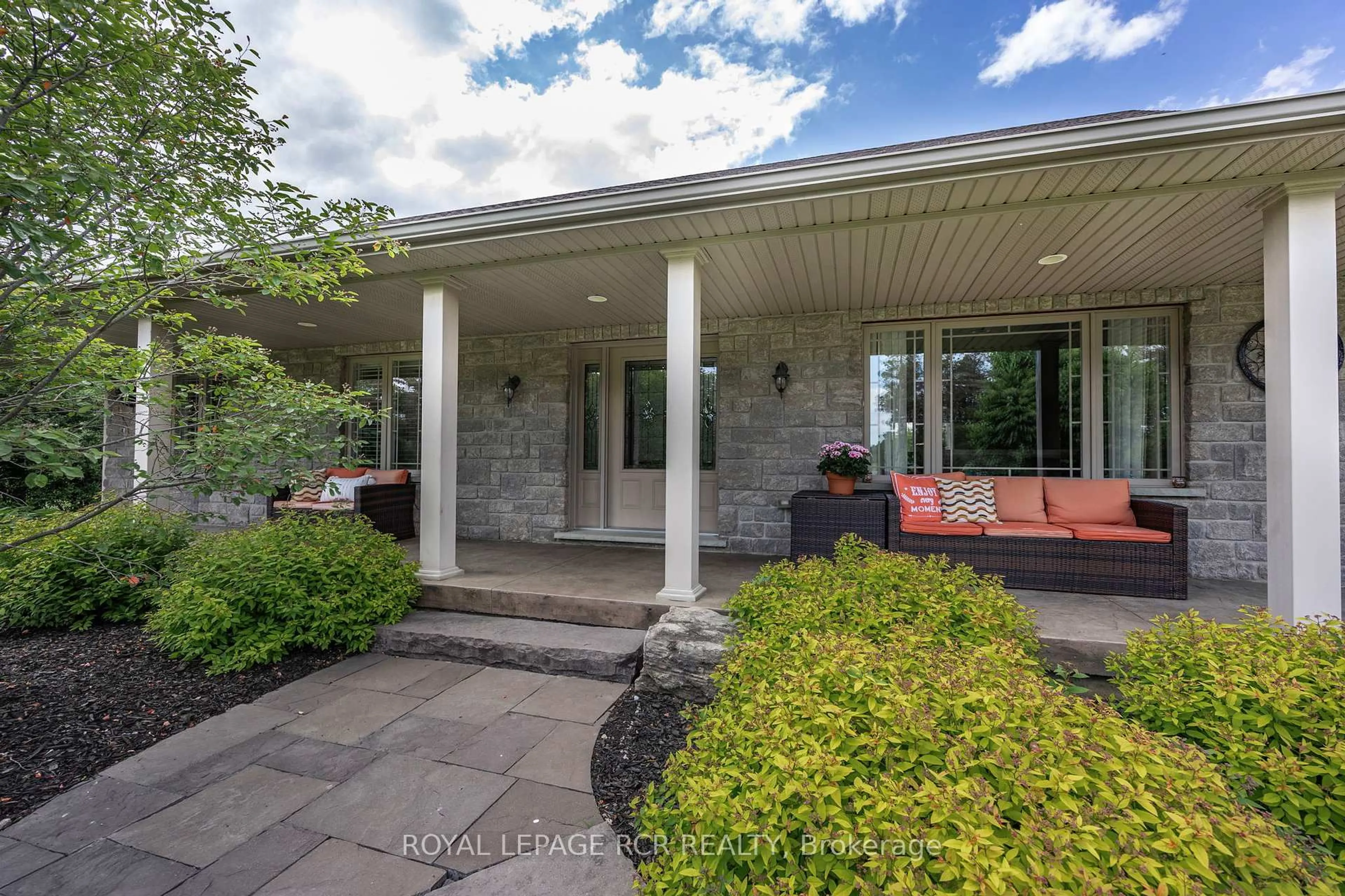 Patio, street for 245327 5th Sdrd, Amaranth Ontario L9W 0W9