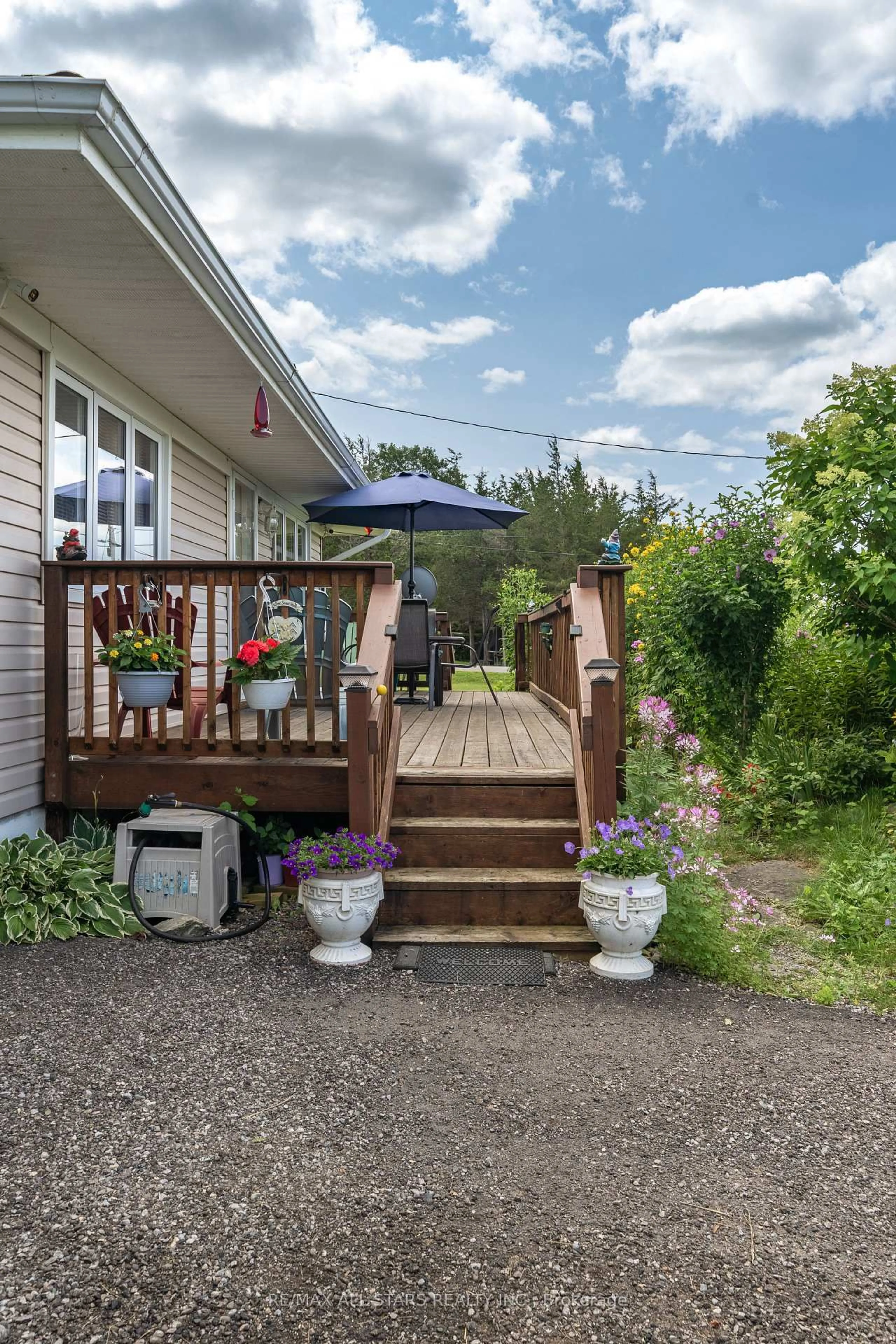 Patio, street for 911 County Rd. 38, Trent Hills Ontario K0L 1L0