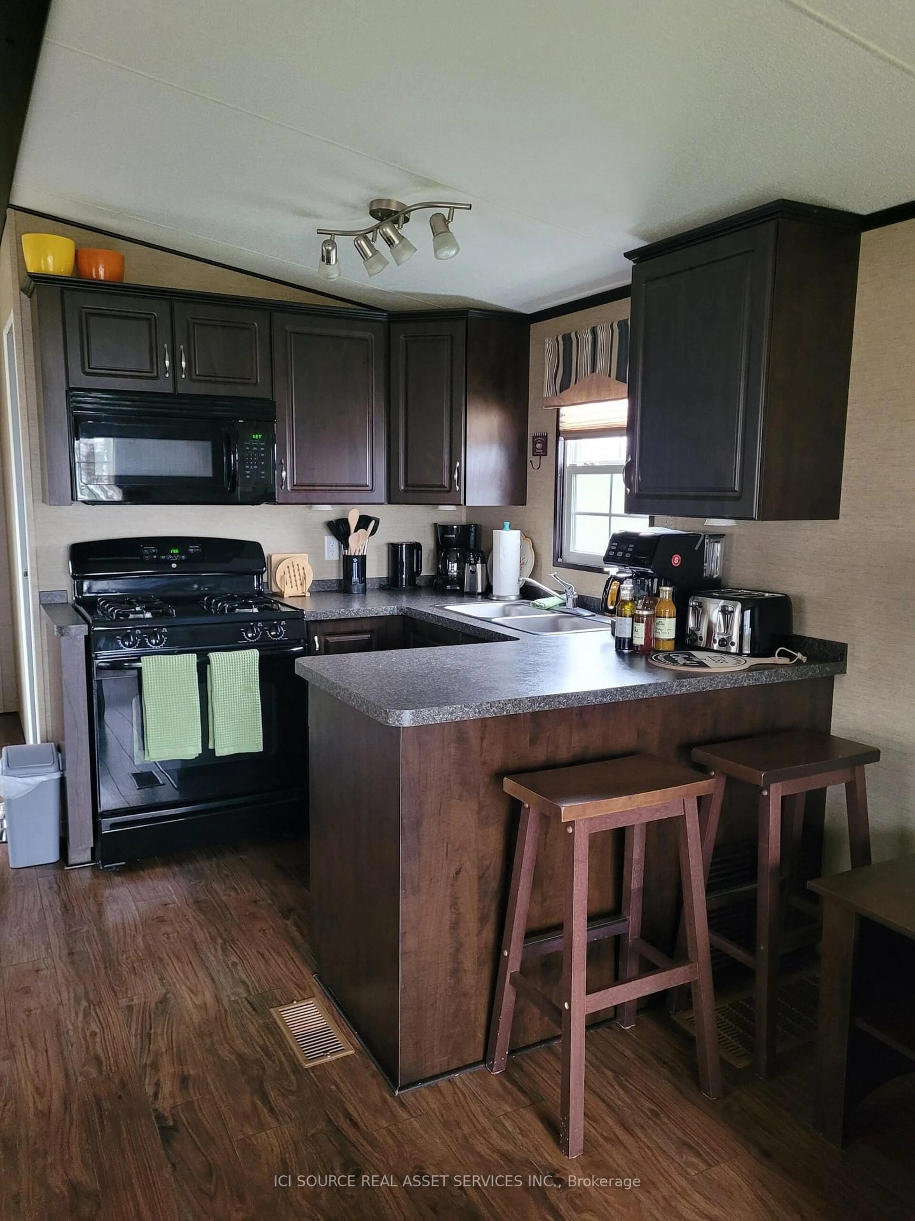 Standard kitchen, wood/laminate floor for 1235 Villiers Line #GDFR025, Otonabee-South Monaghan Ontario K0L 2G0