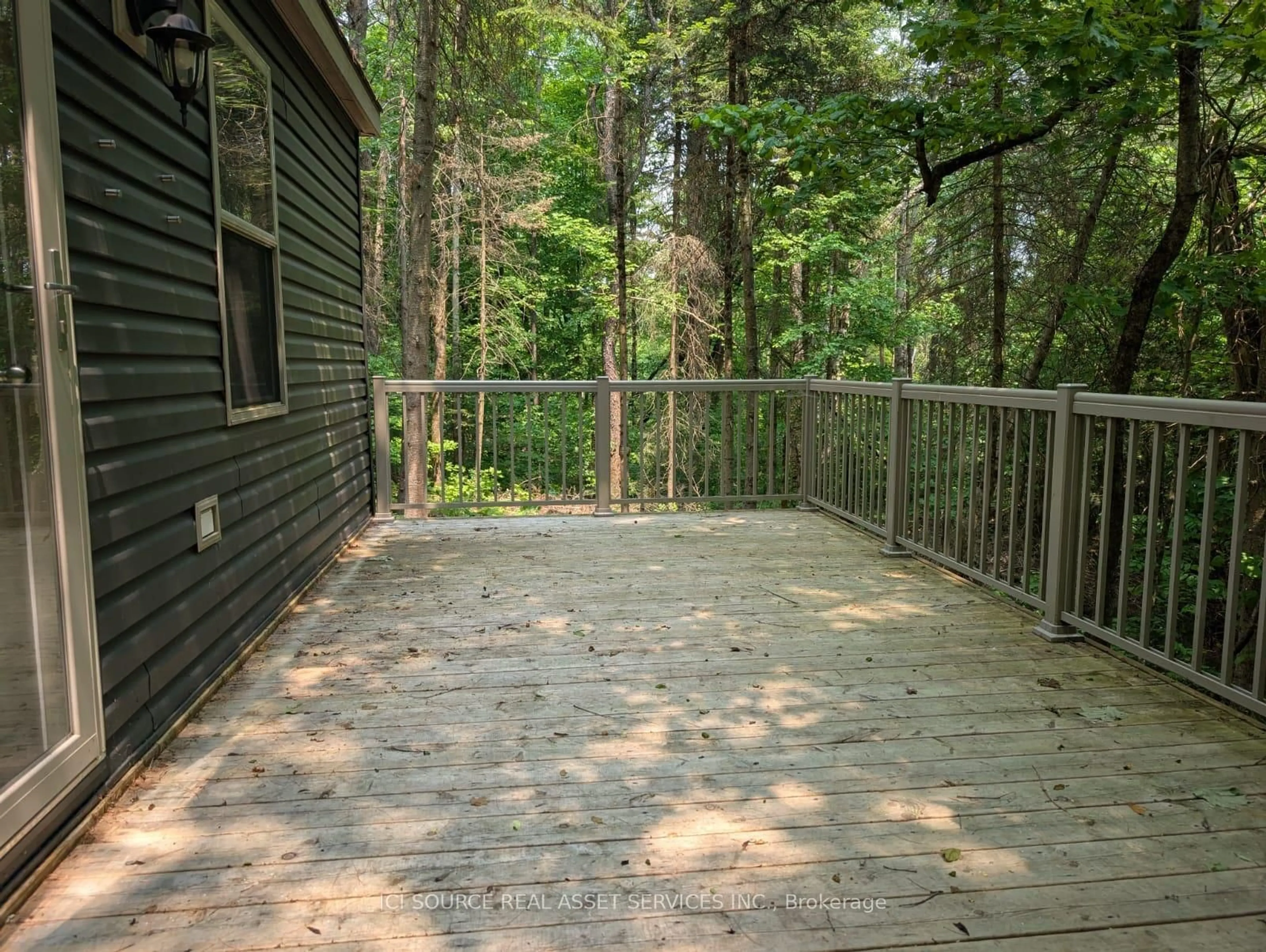 Patio, forest/trees view for 1047 Bonnie Lake Camp Rd #BOH618, Bracebridge Ontario P1L 1W9