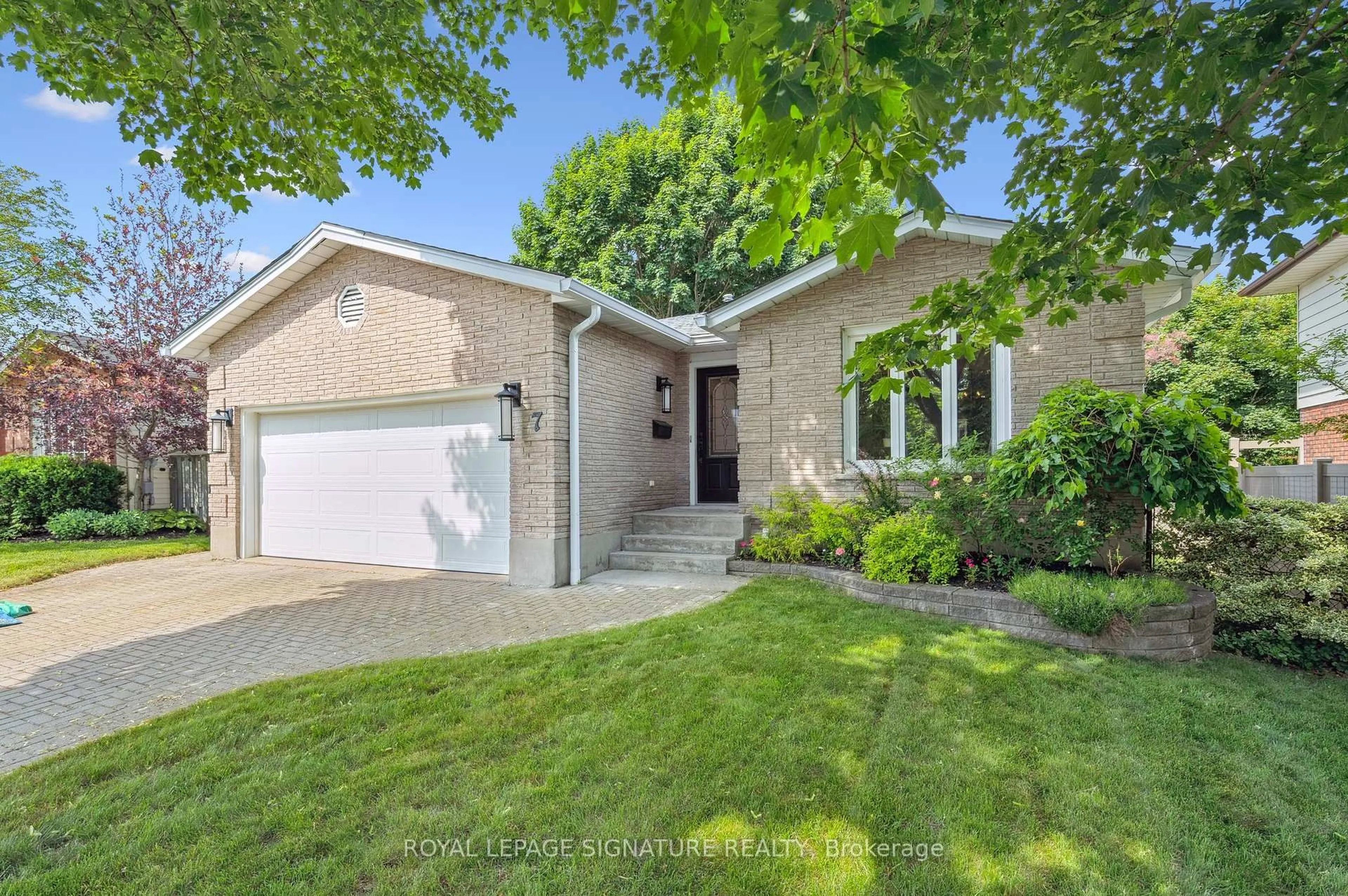 Home with brick exterior material, street for 7 Pauline Pl, Guelph Ontario N1H 7P3
