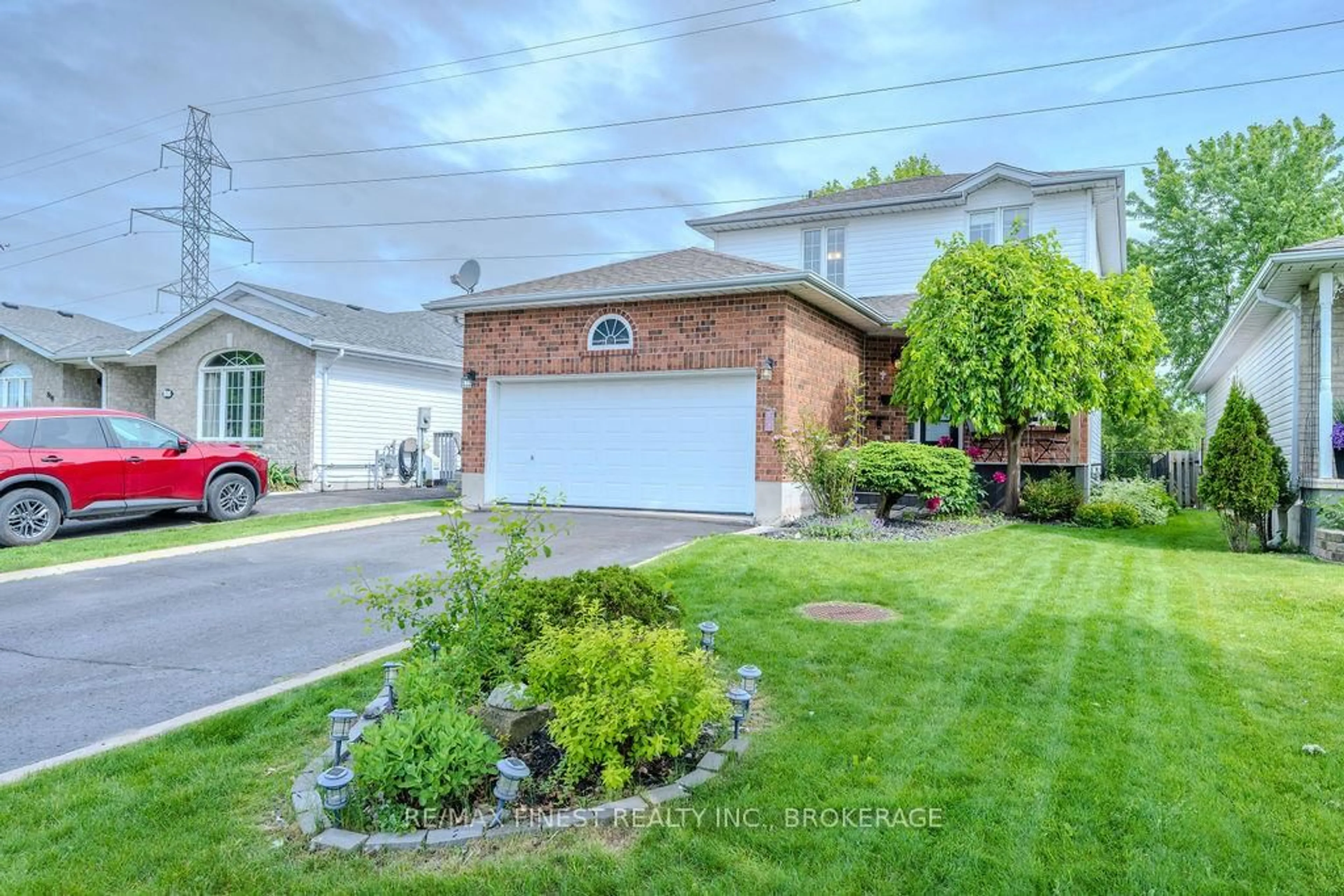 Unknown for 804 Peachwood St, Kingston Ontario K7P 3G6