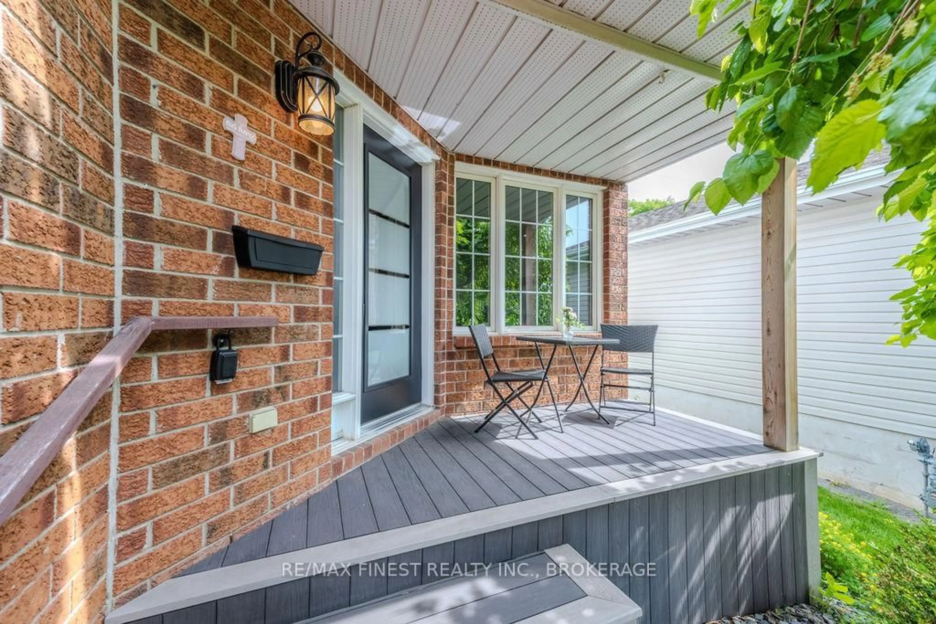 Unknown for 804 Peachwood St, Kingston Ontario K7P 3G6