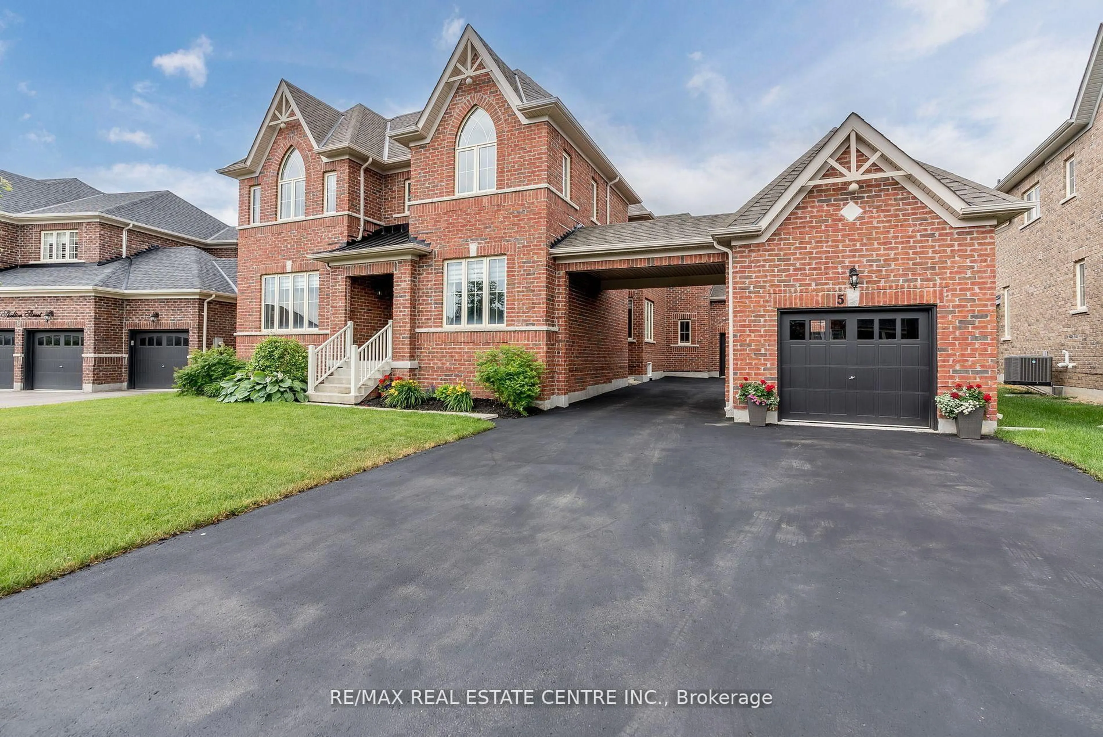 Home with brick exterior material, street for 5 Skelton St, Mono Ontario L9W 6W8