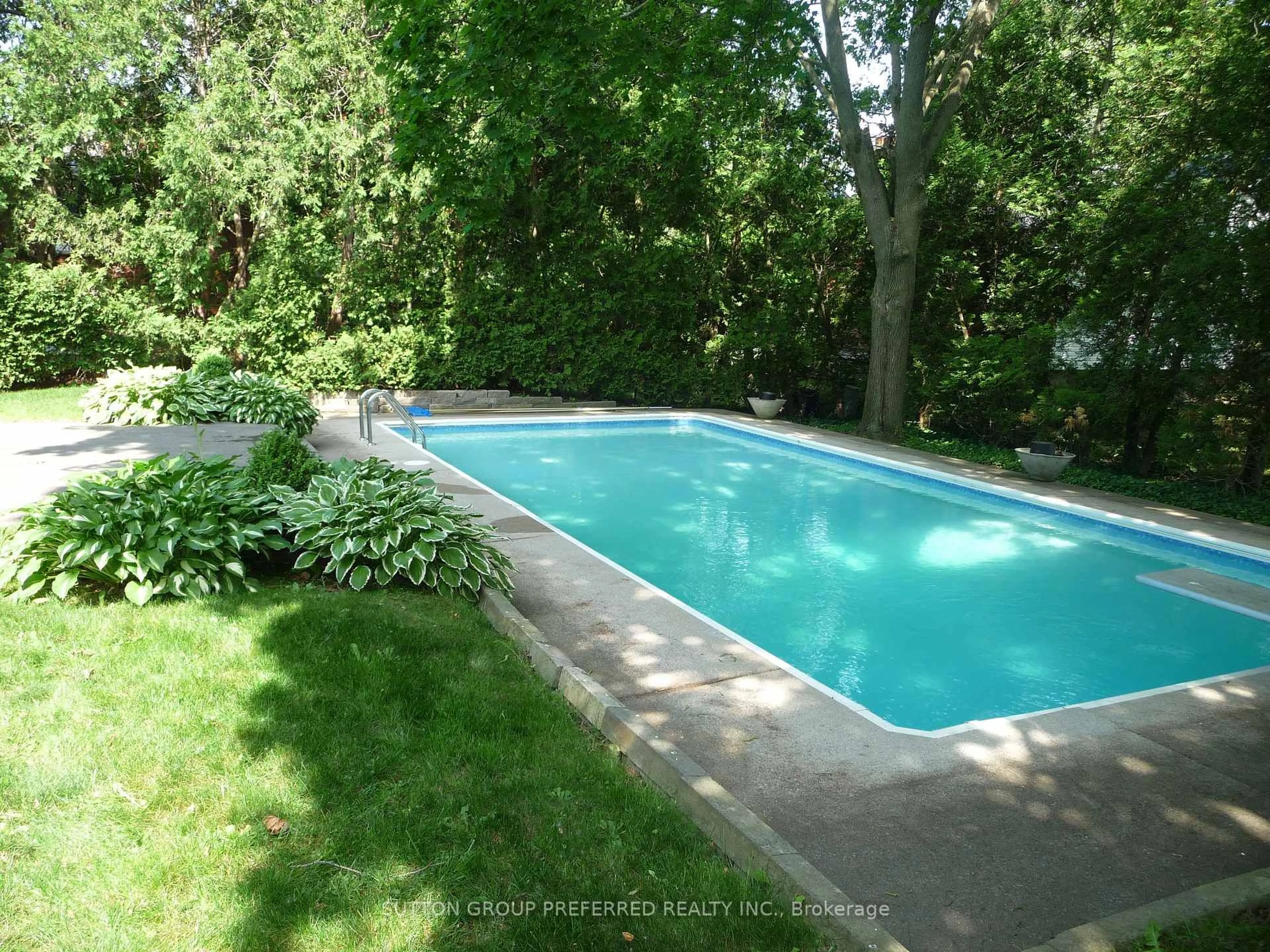 Pool for 948 Dalkeith Ave, London North Ontario N5X 1S4
