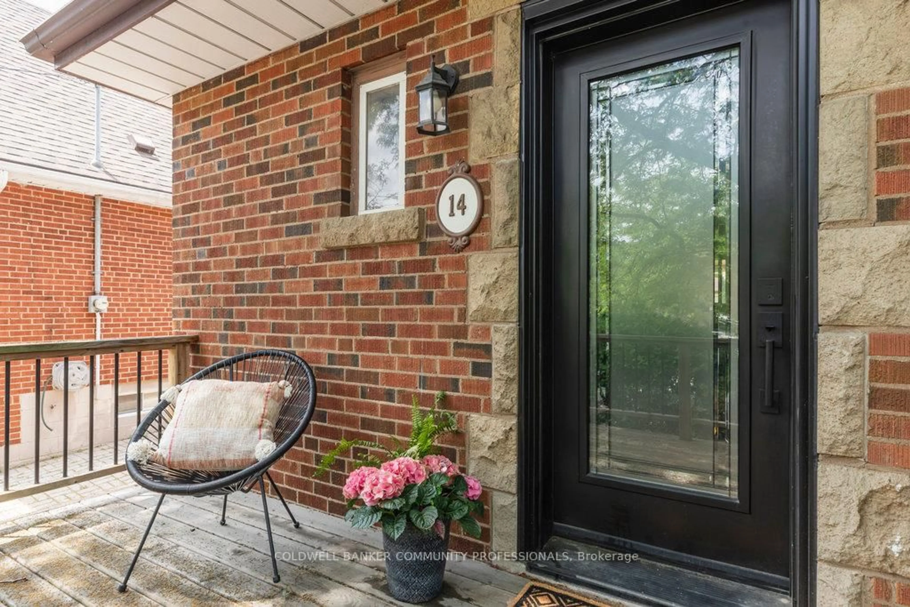 Unknown for 14 Martin Rd, Hamilton Ontario L8K 3N1