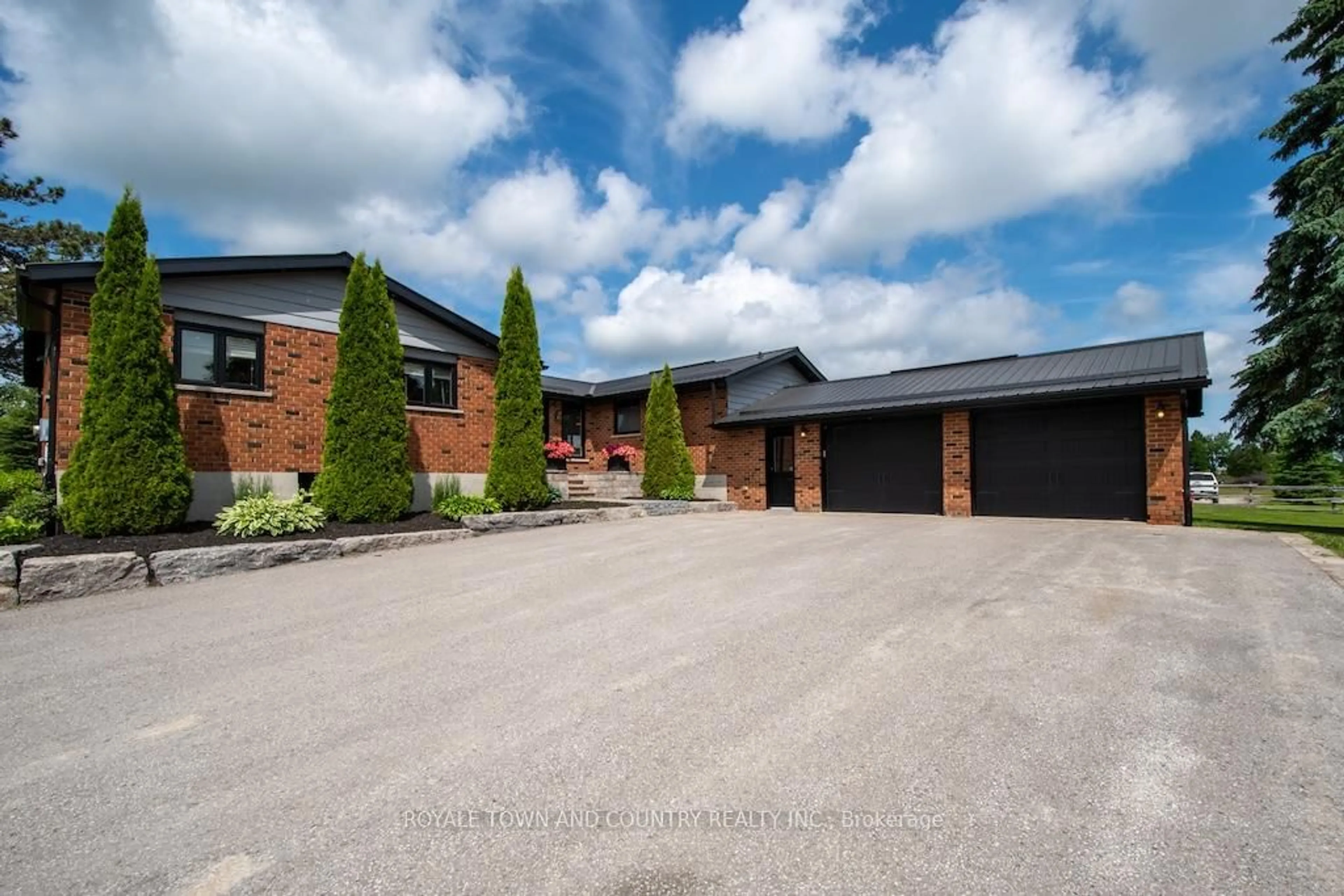 A pic from outside/outdoor area/front of a property/back of a property/a pic from drone, building for 92 Hickson Rd, Kawartha Lakes Ontario K0L 2X0