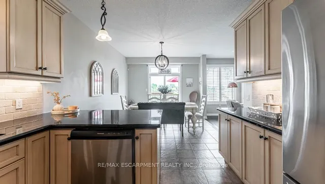 Additional property image - 127 Garinger Cres