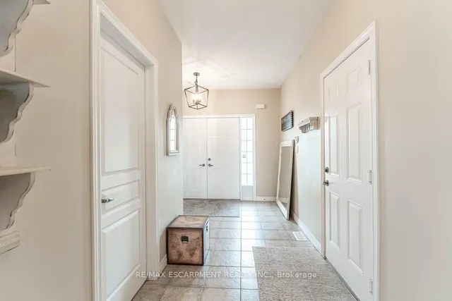 Additional property image - 127 Garinger Cres