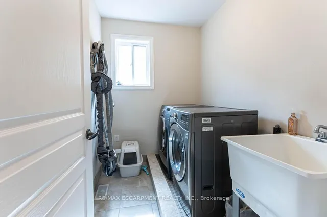 Additional property image - 127 Garinger Cres