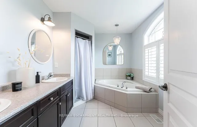 Additional property image - 127 Garinger Cres