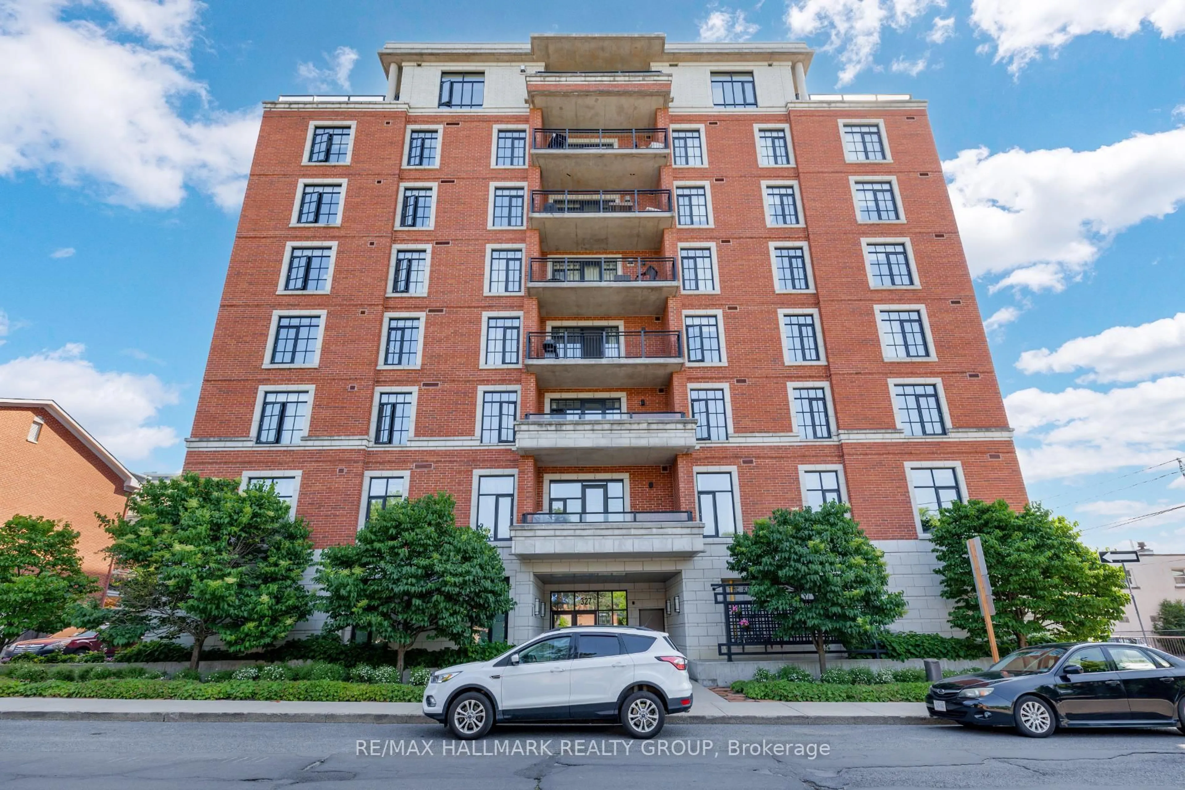Unknown for 327 Breezehill Ave #604, Ottawa Ontario K1Y 1R6