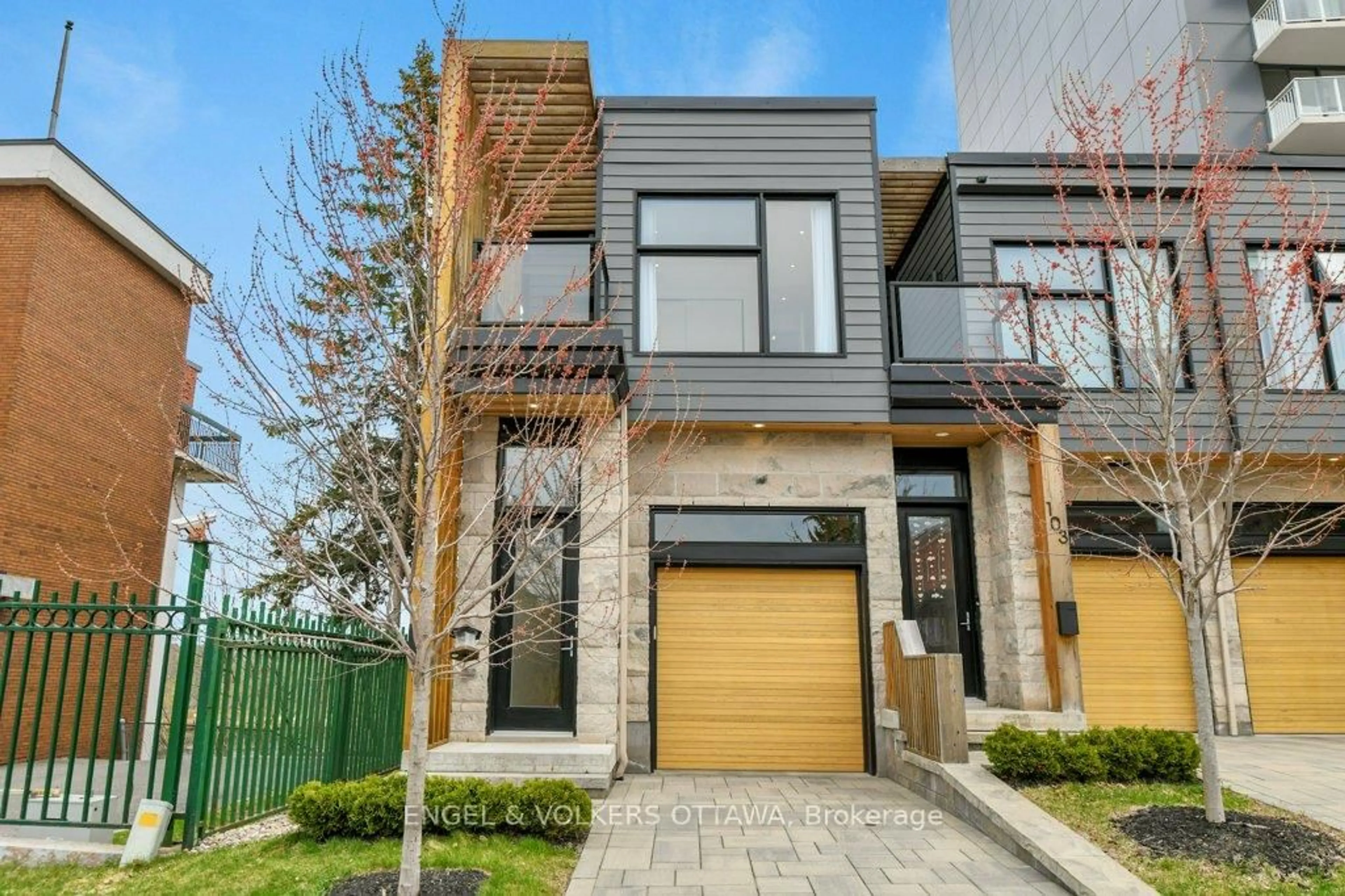 Home with brick exterior material, street for 101 Wurtemburg St, Ottawa Ontario K1N 8L9