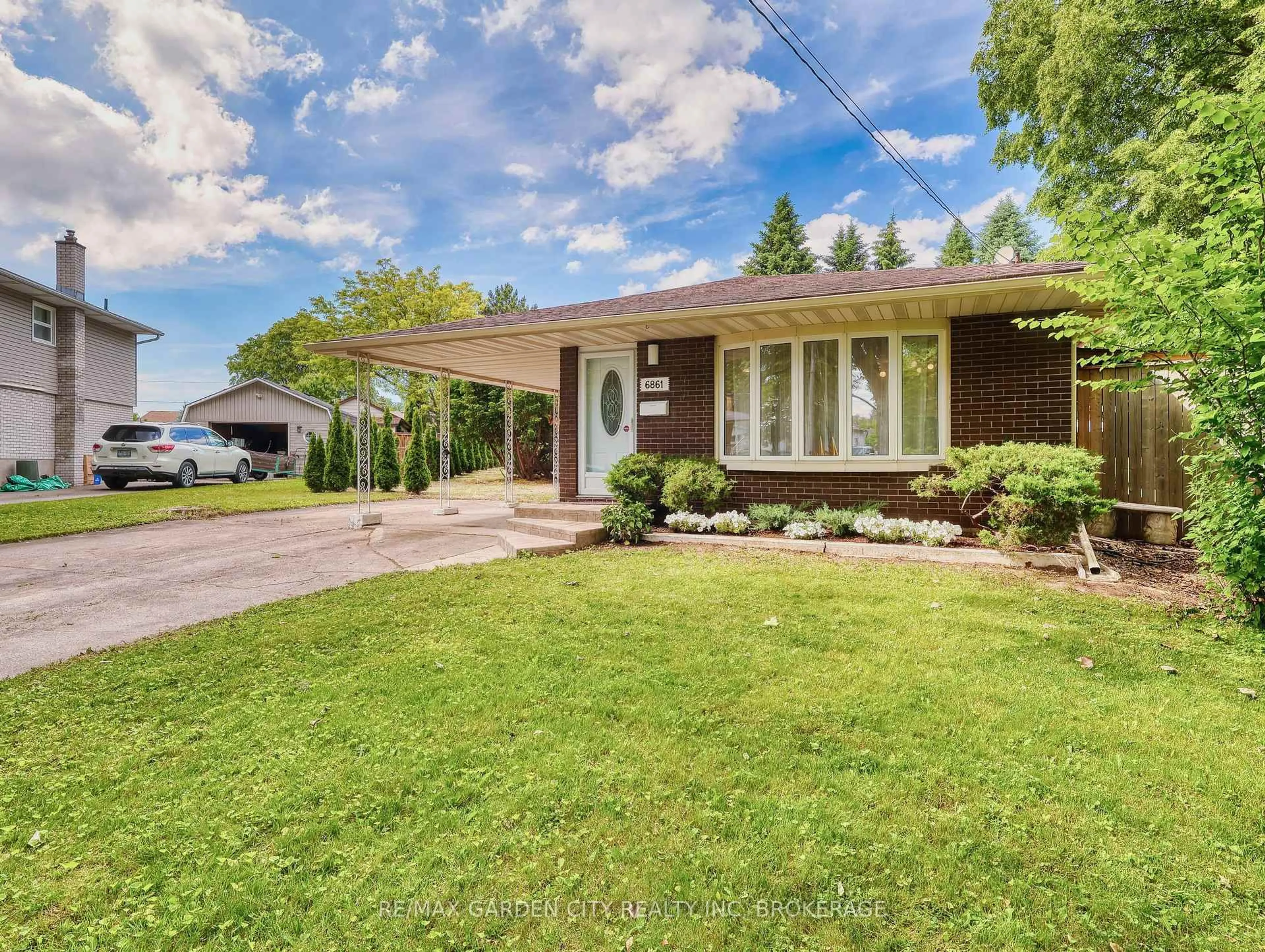 Unknown for 6861 FAIRLAWN Cres, Niagara Falls Ontario L2G 5B1