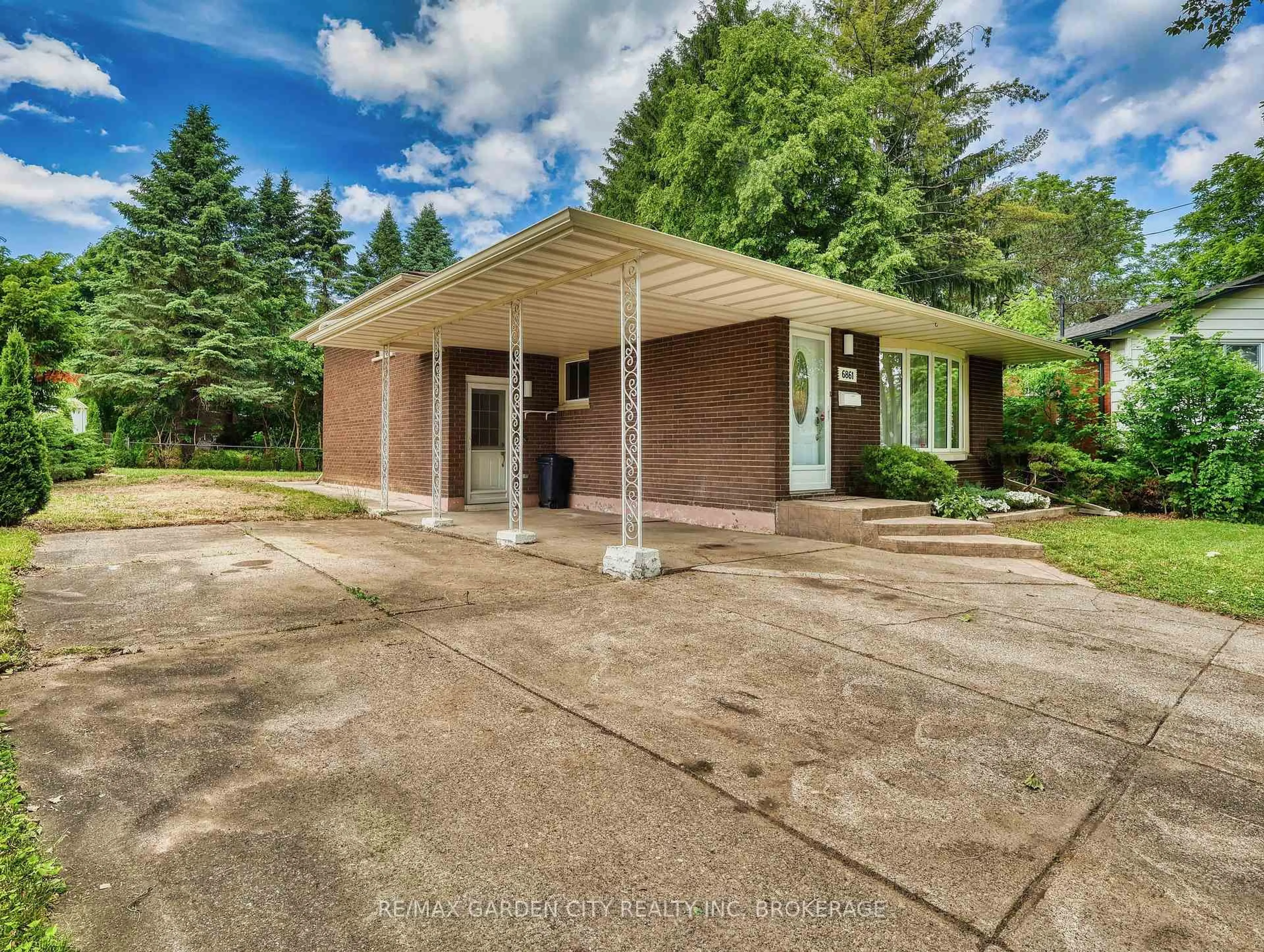 Unknown for 6861 FAIRLAWN Cres, Niagara Falls Ontario L2G 5B1