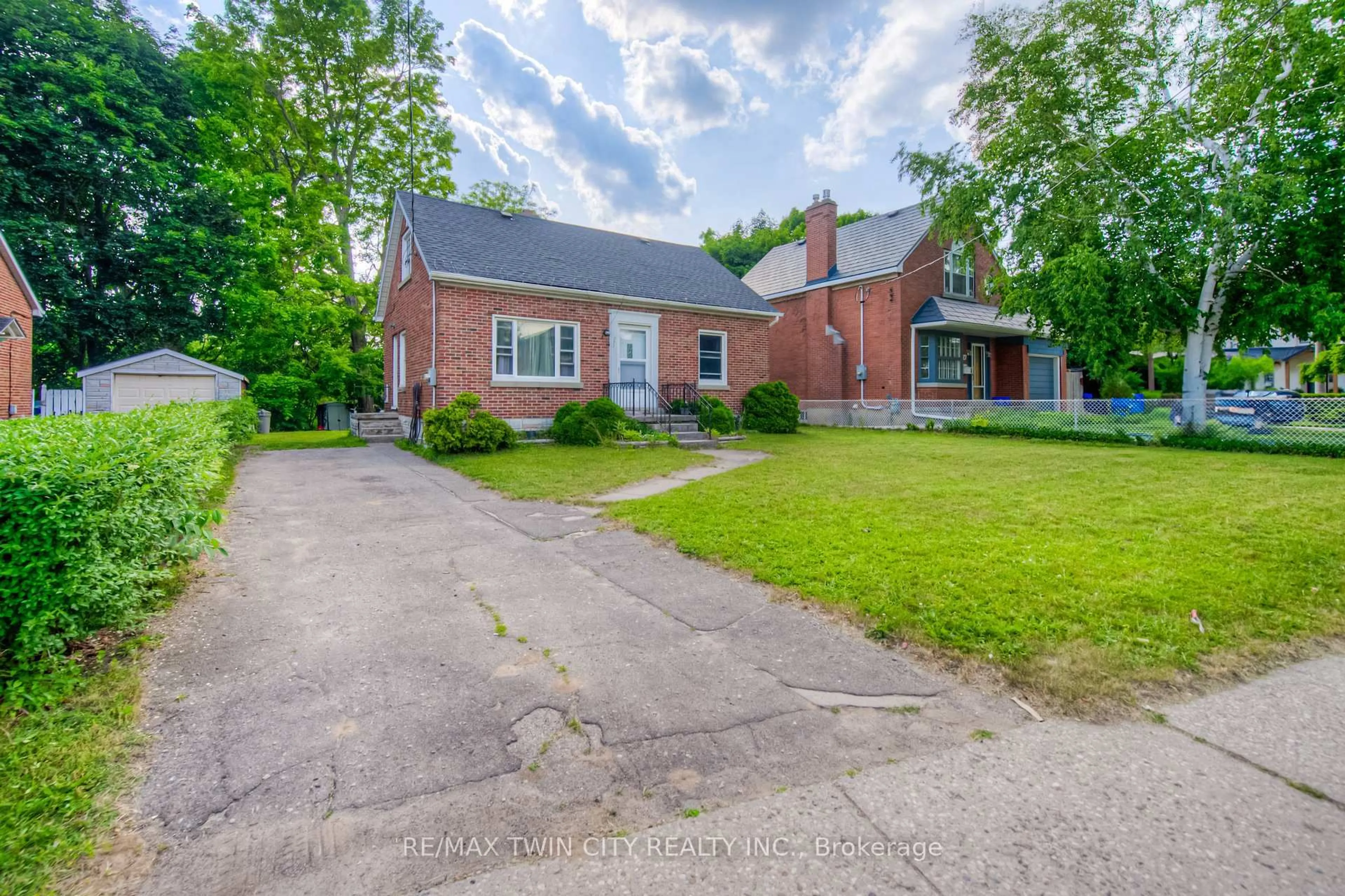 A pic from outside/outdoor area/front of a property/back of a property/a pic from drone, street for 223 Margaret Ave, Kitchener Ontario N2H 4J1