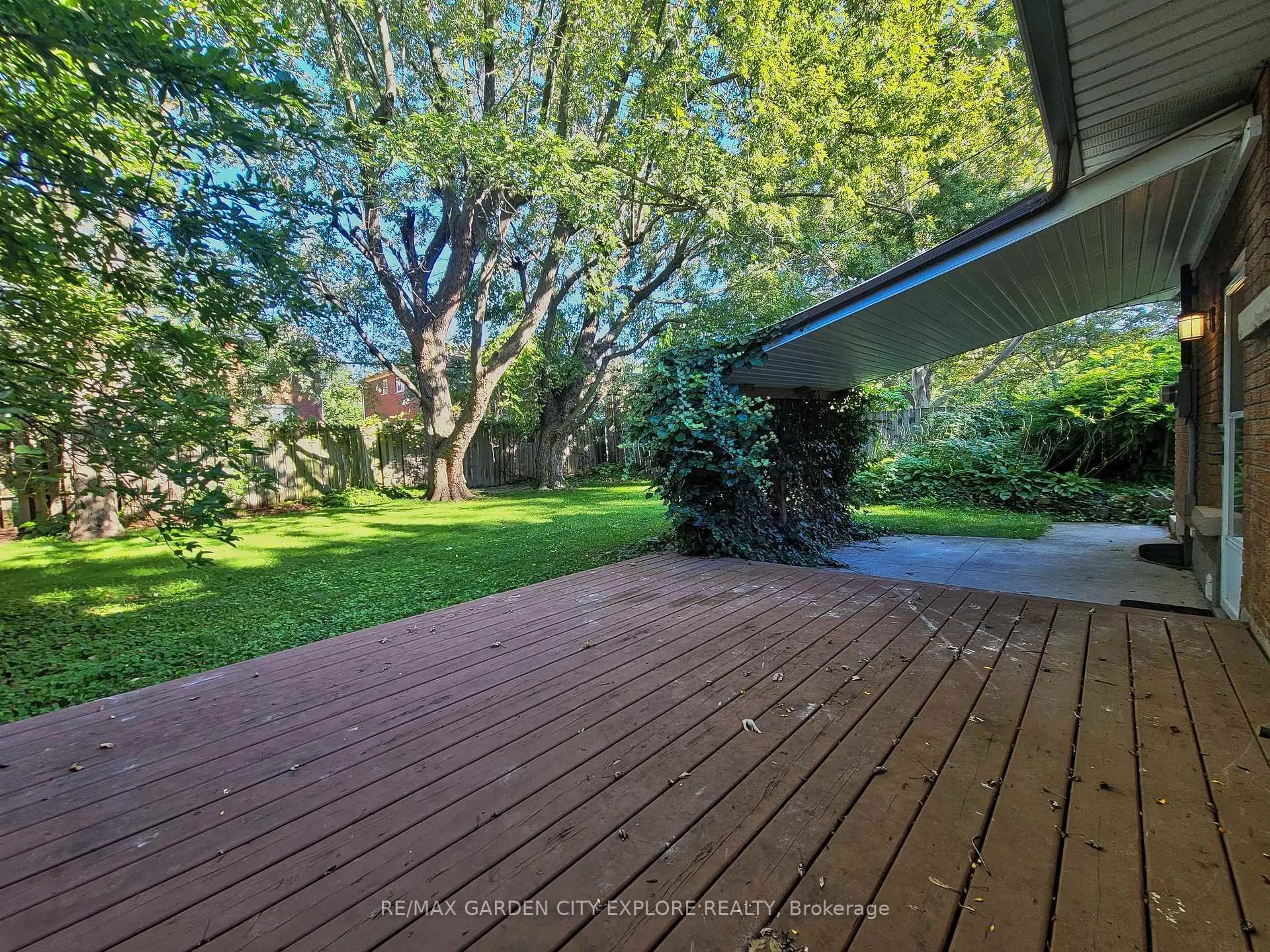 Patio, forest/trees view for 101 Masterson Dr, St. Catharines Ontario L2T 3P8