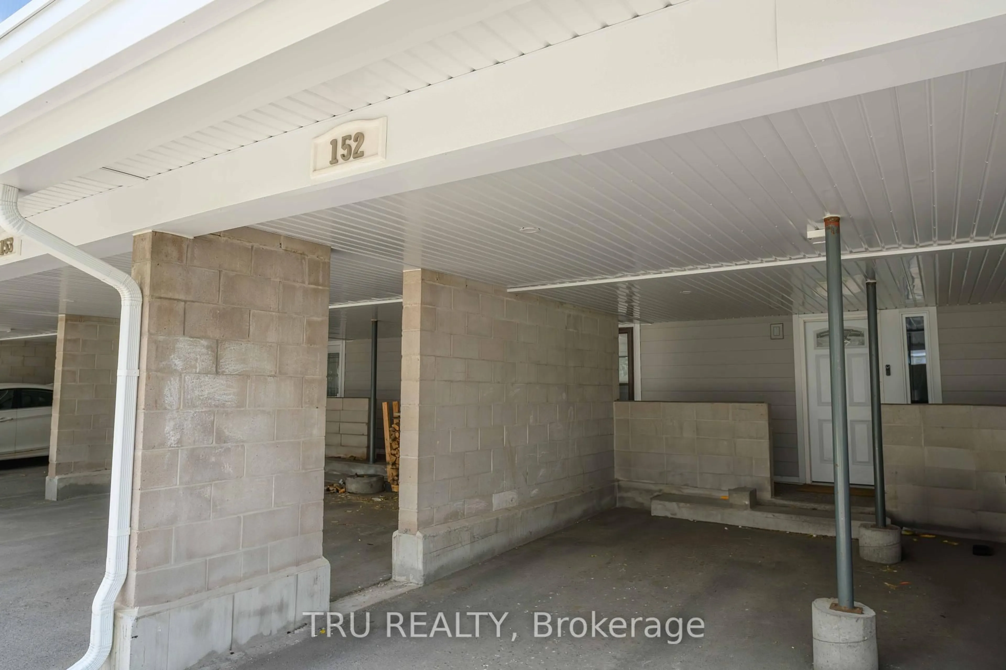 Unknown for 825 Cahill Dr #152, Ottawa Ontario K1V 9N7