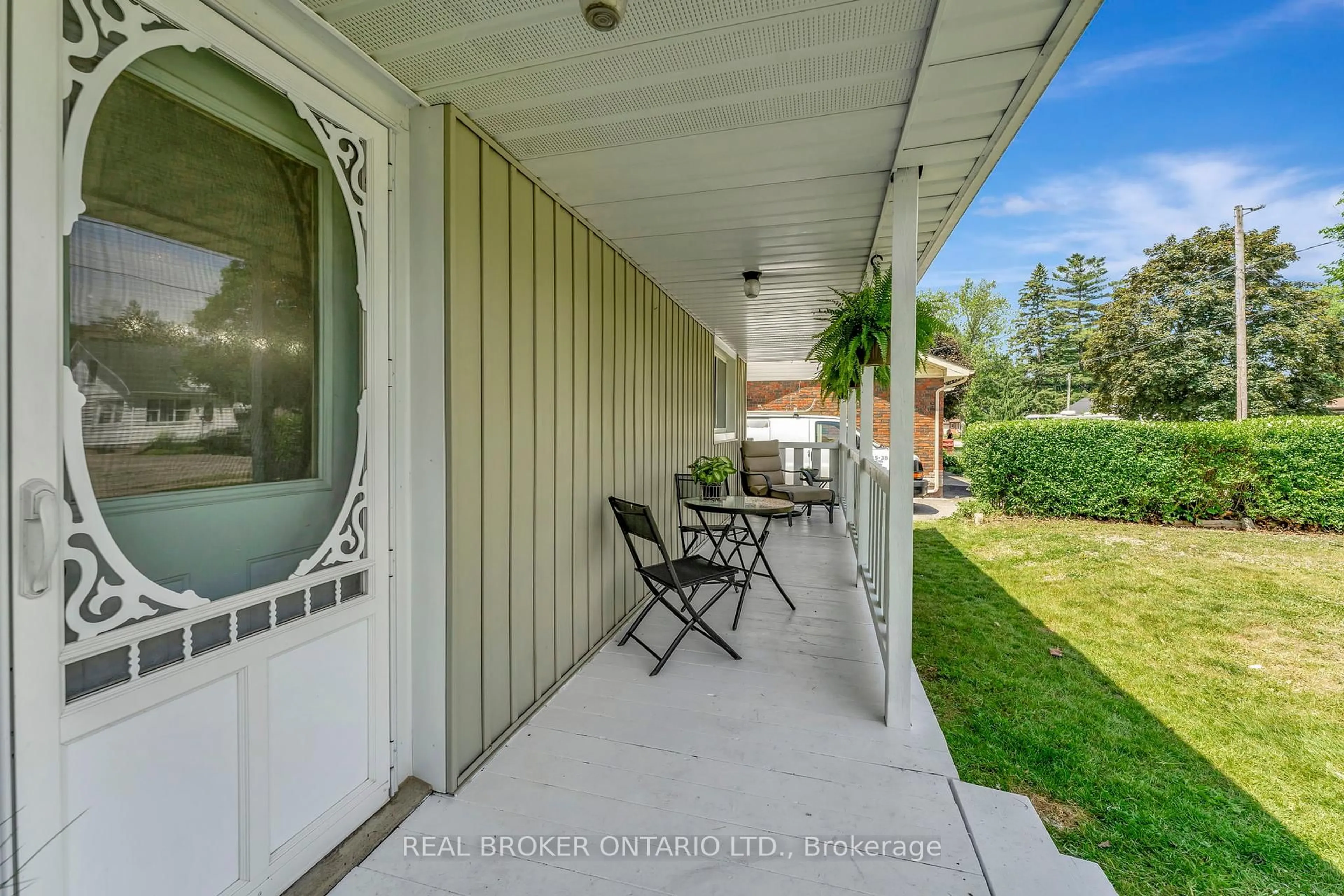 Patio, street for 5 Maple Ave, Brant Ontario N0E 1A0