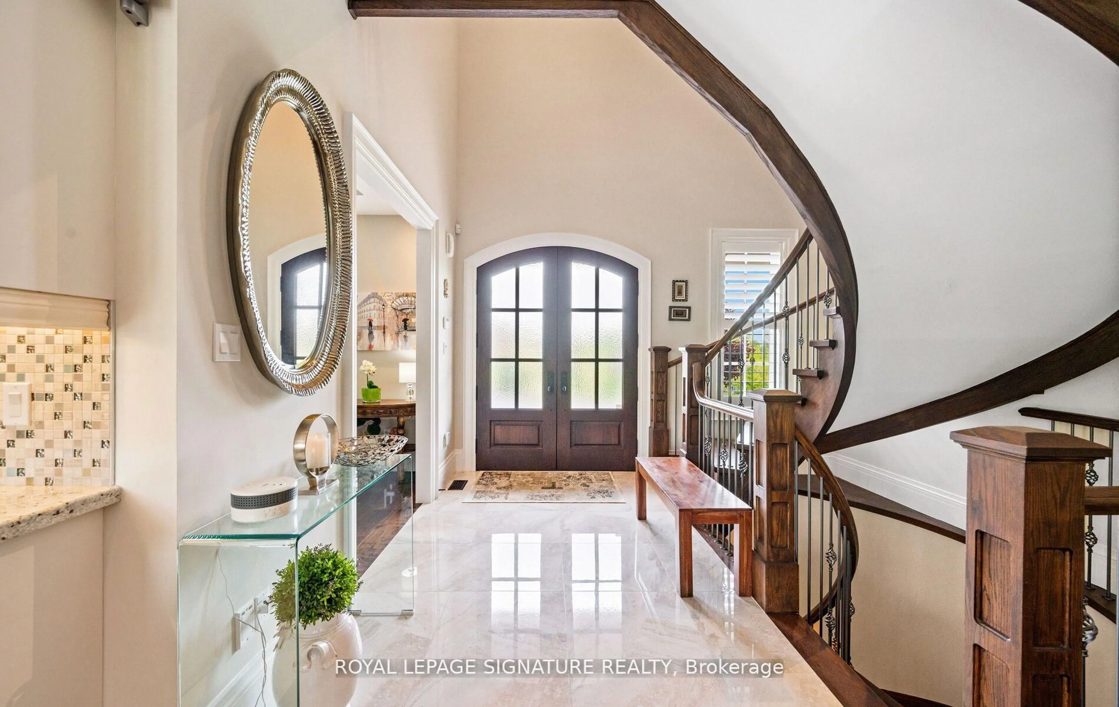 Indoor entryway for 143 Turner Crt, Erin Ontario N0B 1H0