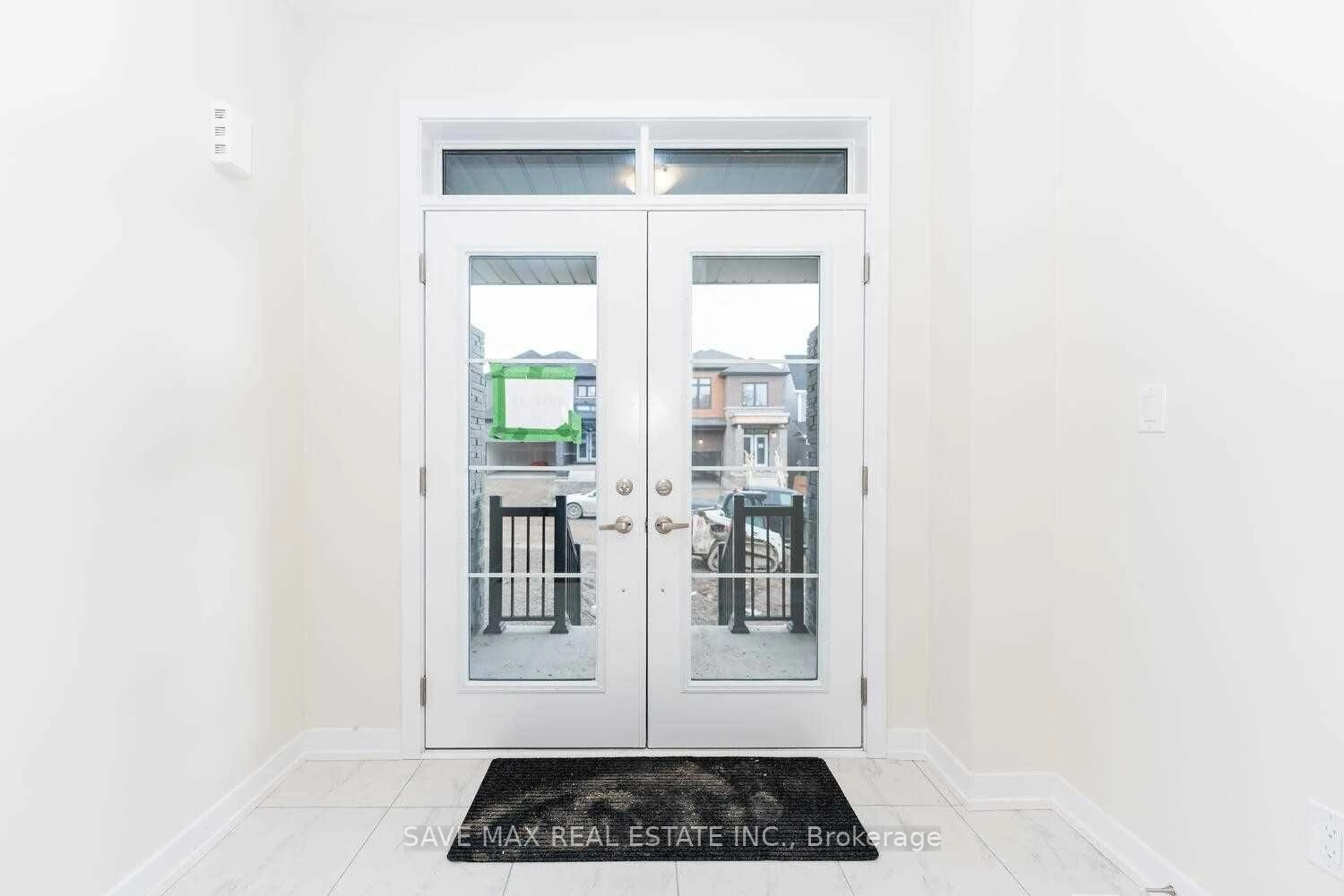 Indoor entryway for 49 Sundin Dr, Haldimand Ontario N3W 0H3
