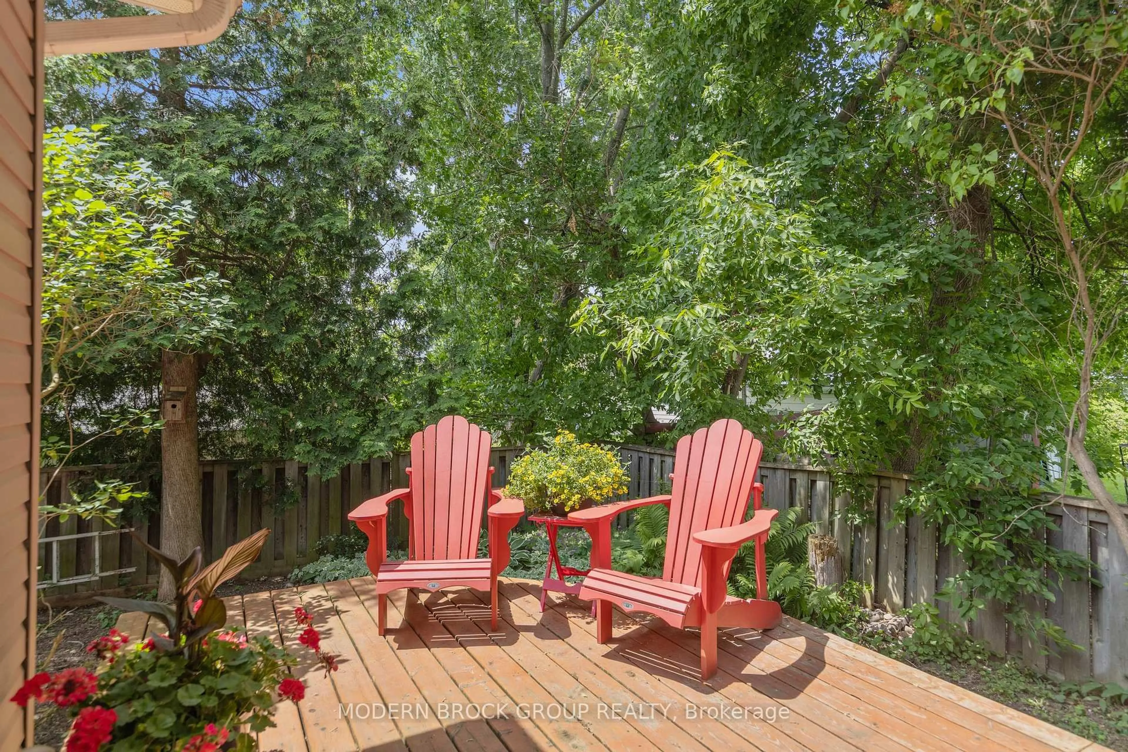 Patio, forest/trees view for 162 First Ave, Brockville Ontario K6V 3B5