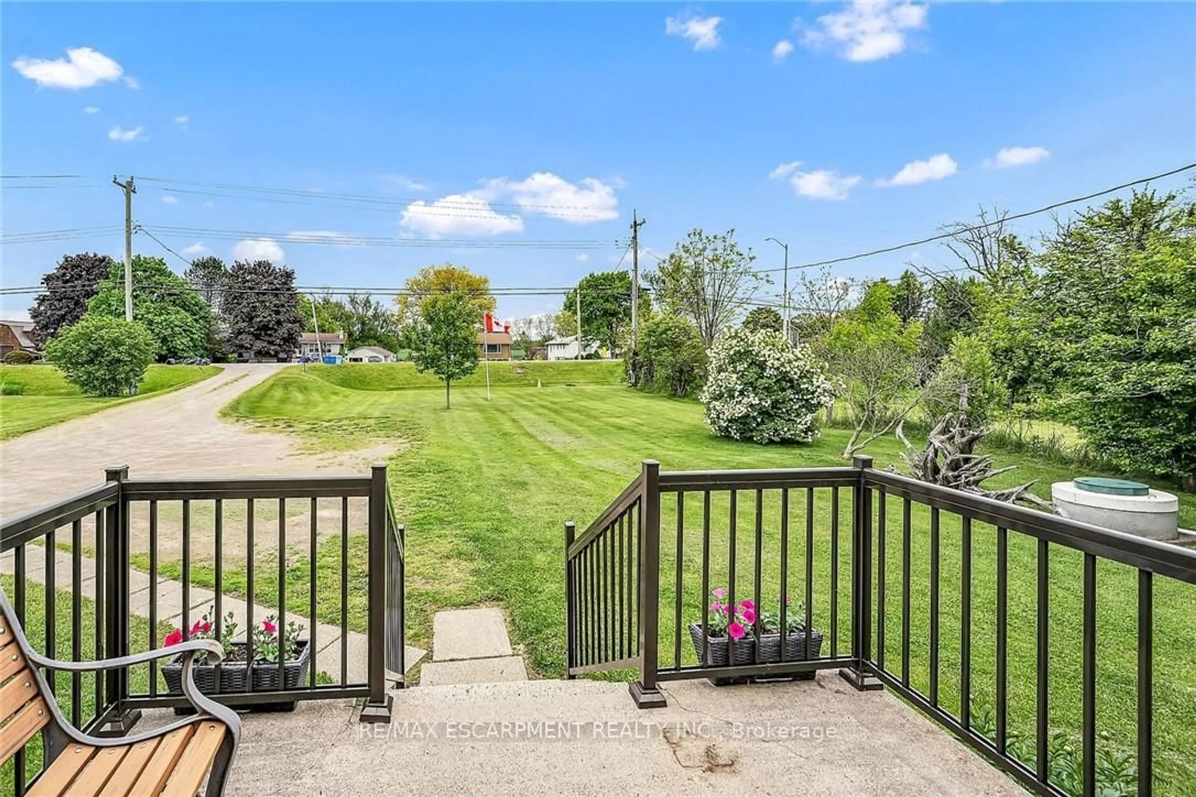 Patio, water/lake/river/ocean view for 2439 Wilson St, Hamilton Ontario L0R 1A0