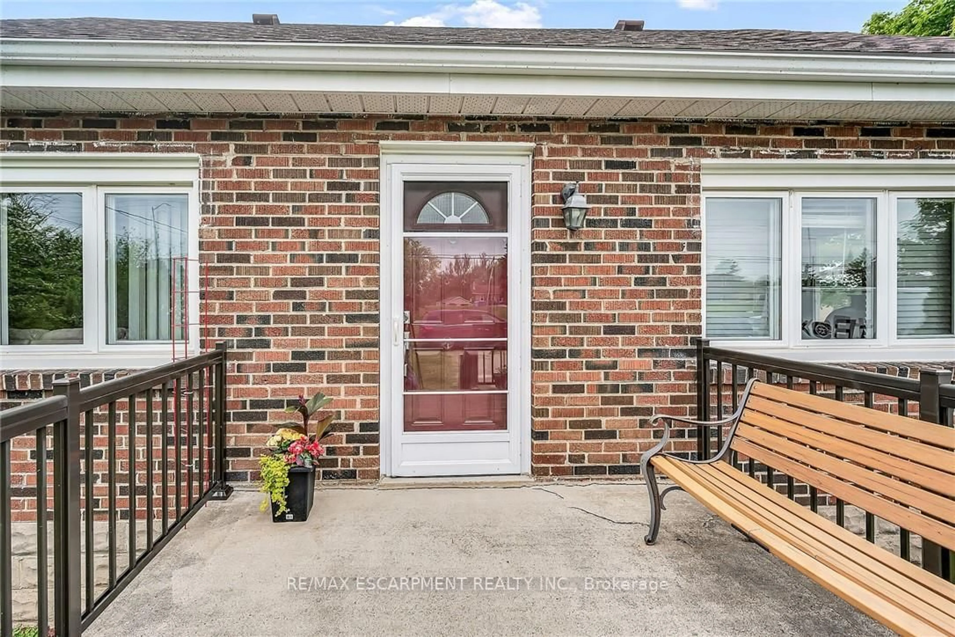 Unknown for 2439 Wilson St, Hamilton Ontario L0R 1A0