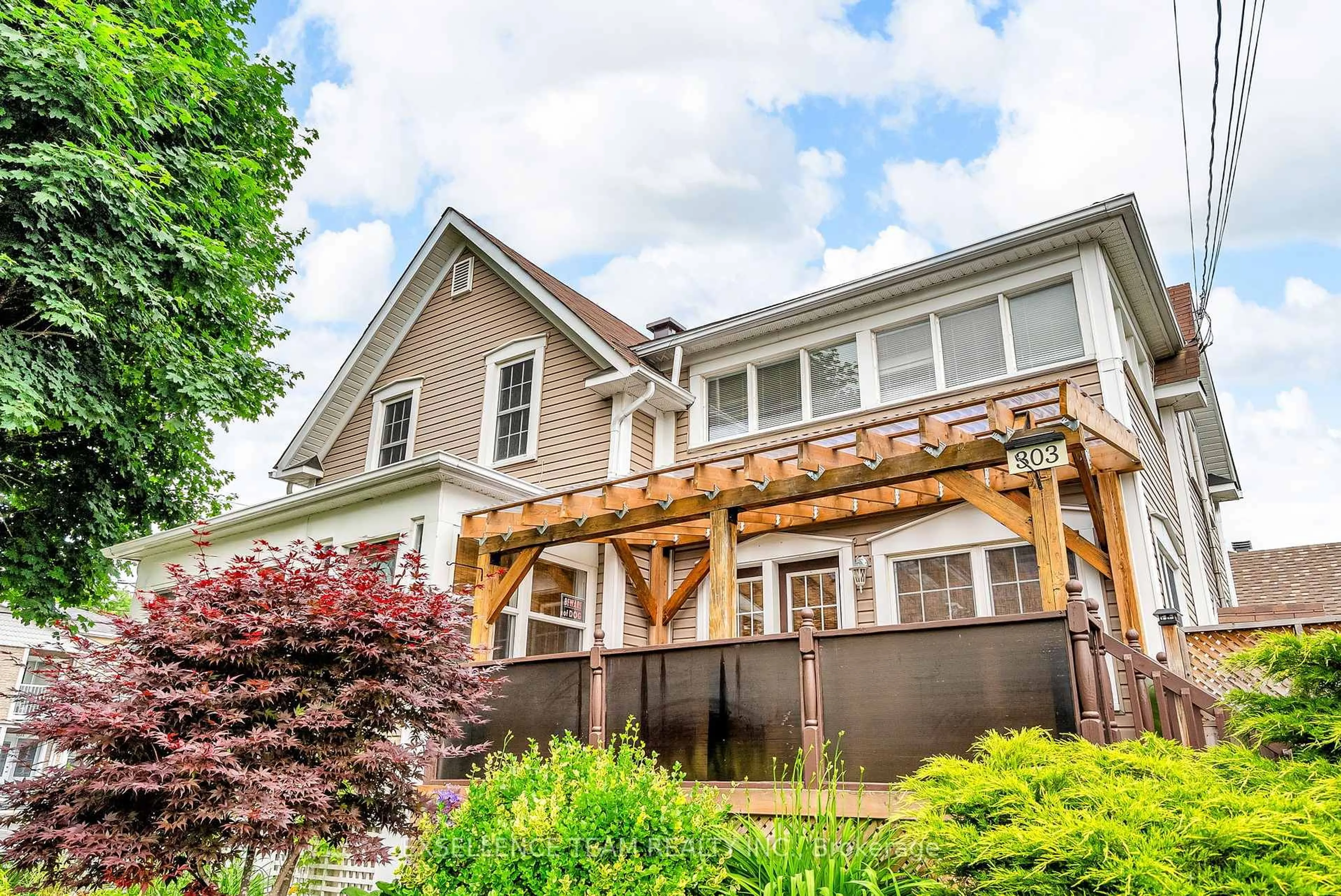 Patio, unknown for 303 Fifth St, Cornwall Ontario K6H 2L9