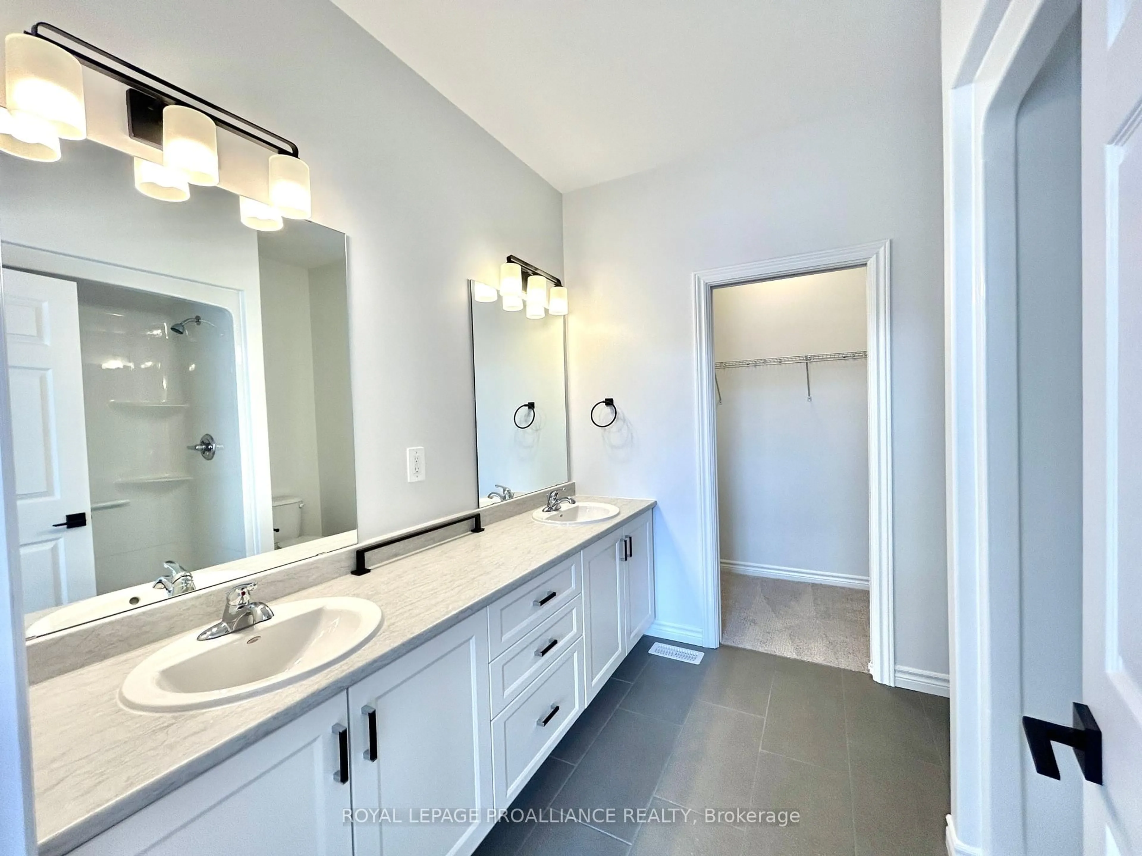 Contemporary bathroom, ceramic/tile floor for 33 Athabaska Dr, Belleville Ontario K8N 0T1