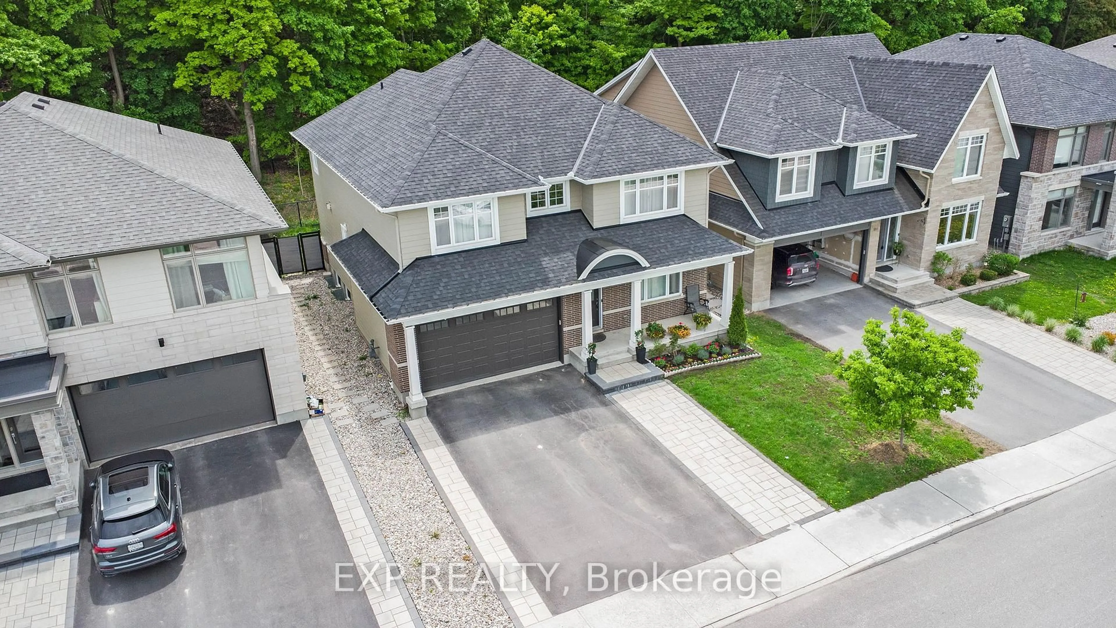 A pic from outside/outdoor area/front of a property/back of a property/a pic from drone, street for 179 Avro Circ, Ottawa Ontario K1K 4Y9