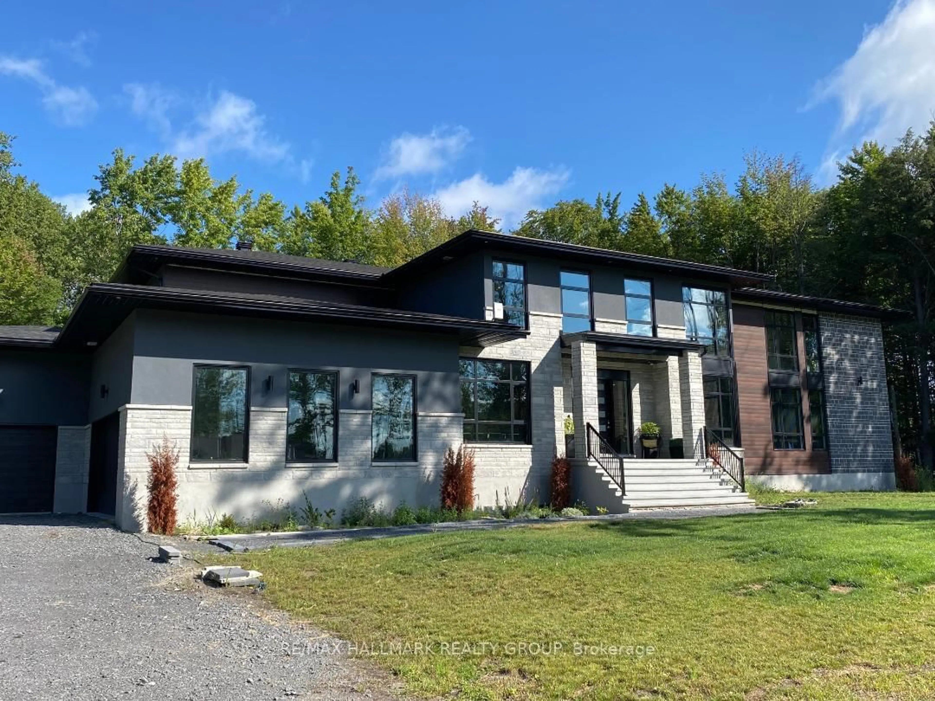 Home with vinyl exterior material, unknown for 132 ROBERT TAITE Dr, Ottawa Ontario K4C 1A9