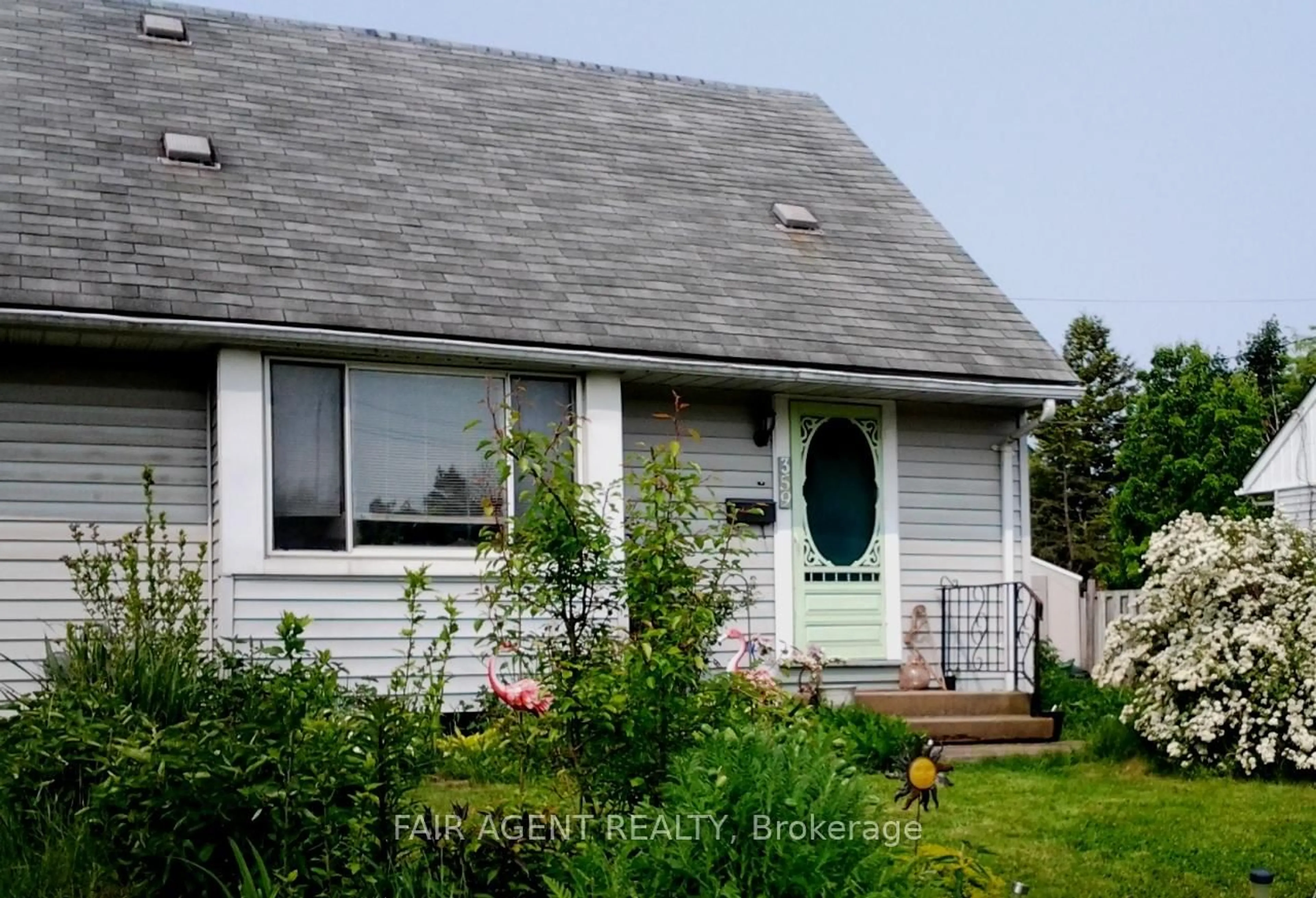 Home with vinyl exterior material, street for 359 FLANDERS Row, London East Ontario N5Y 1C3