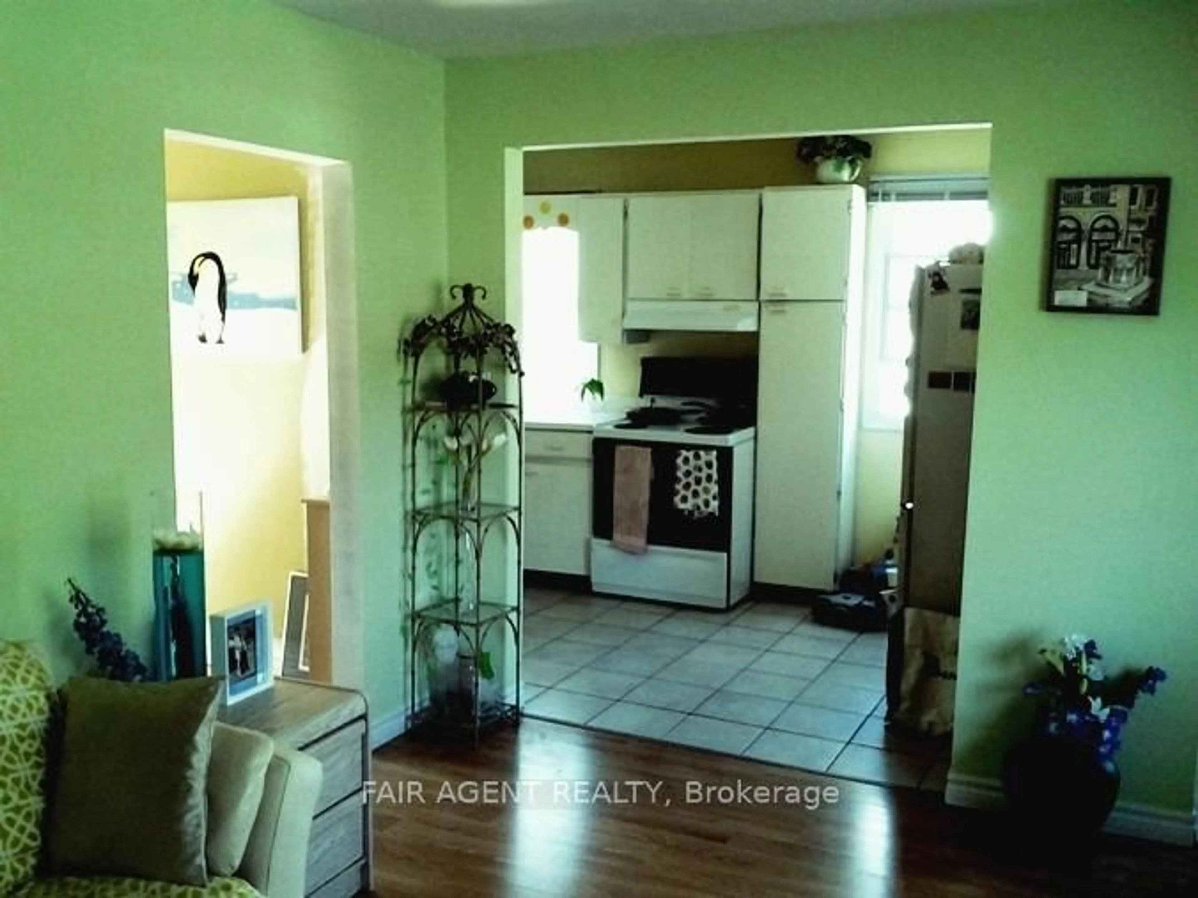 A pic of a room for 359 FLANDERS Row, London East Ontario N5Y 1C3