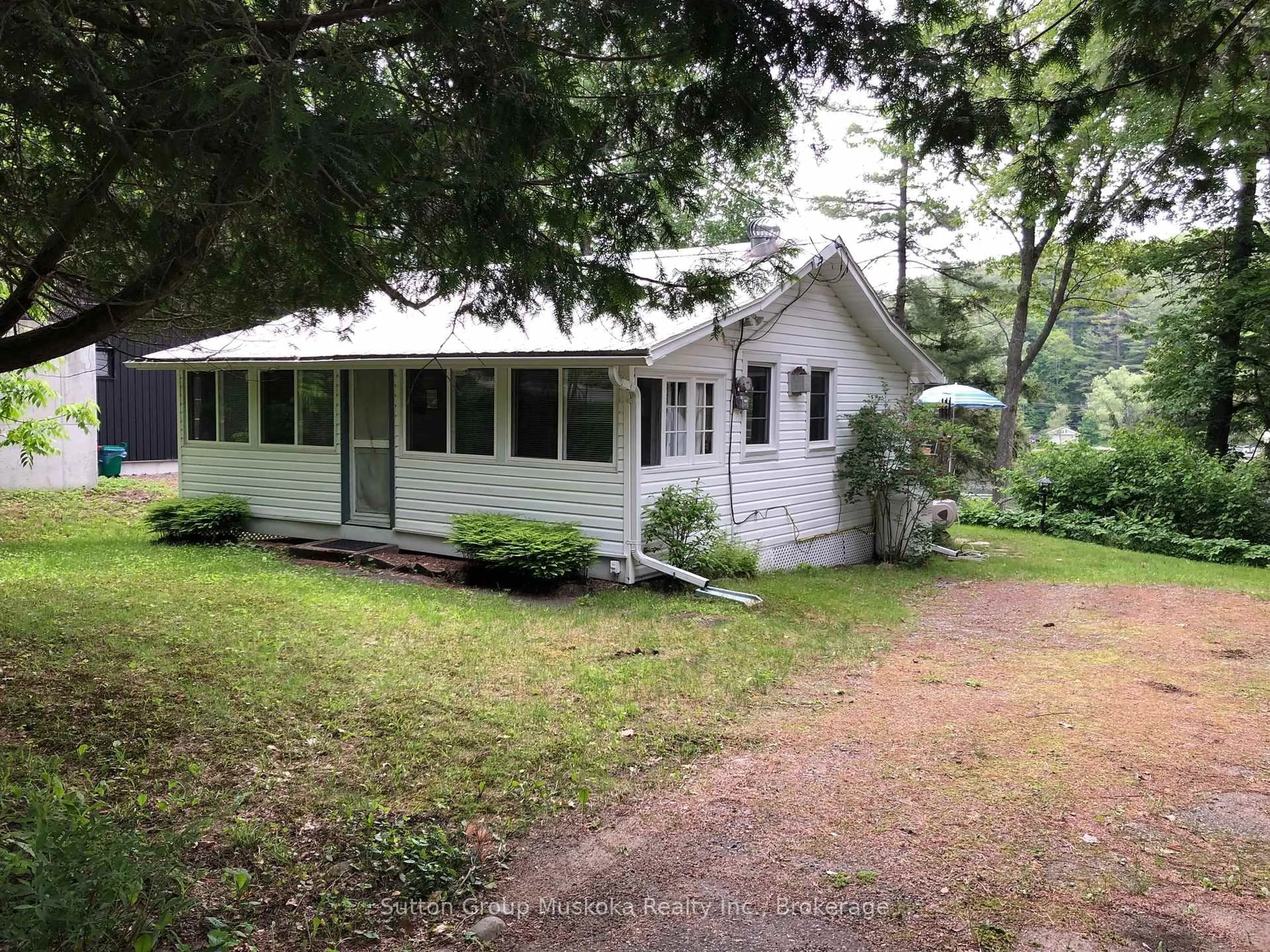 Unknown for 726 Muskoka Rd 10 Rd, Huntsville Ontario P0B 1L0