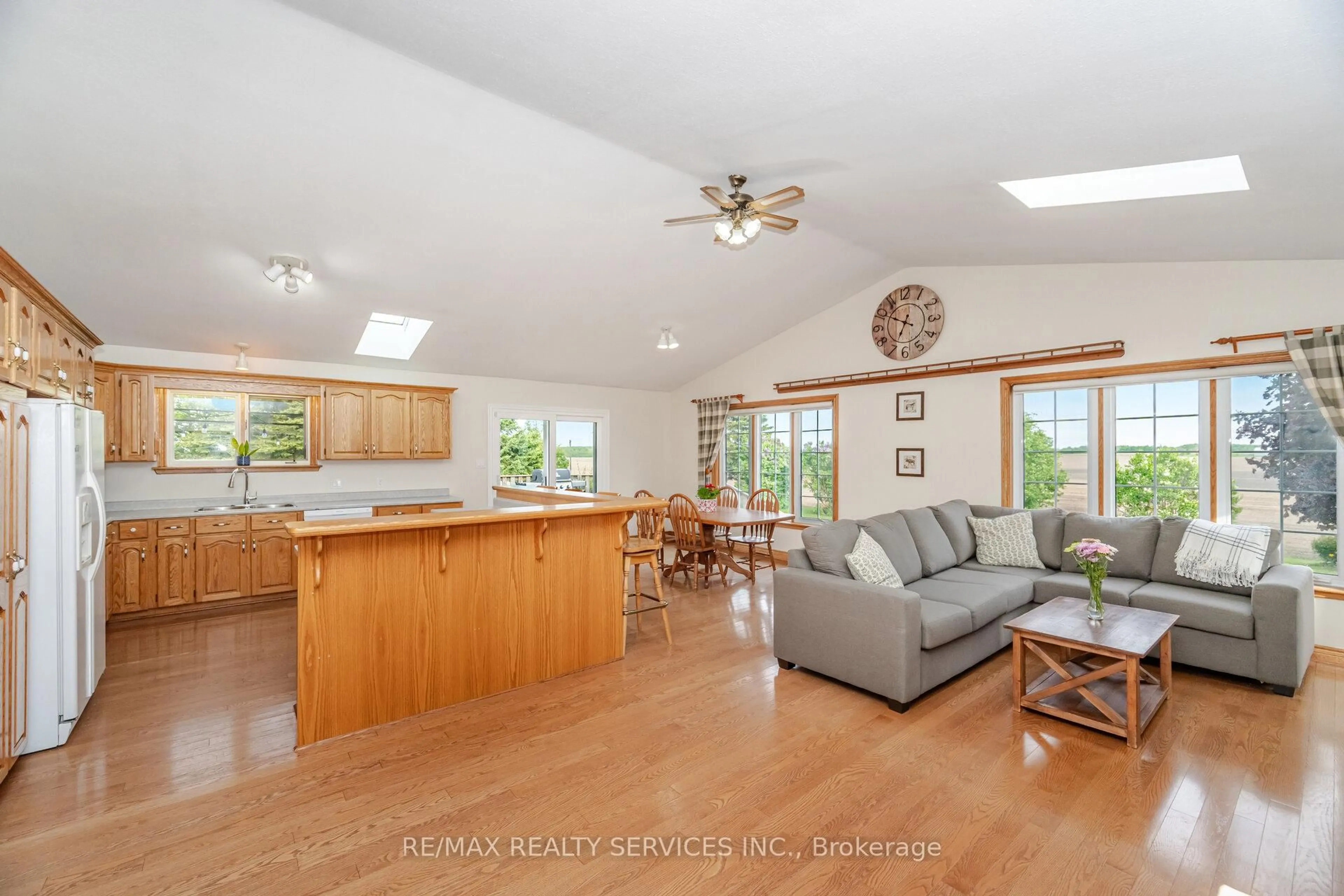 Open concept kitchen, unknown for 115475 27/28 Sdrd, East Luther Grand Valley Ontario L9W 0L5