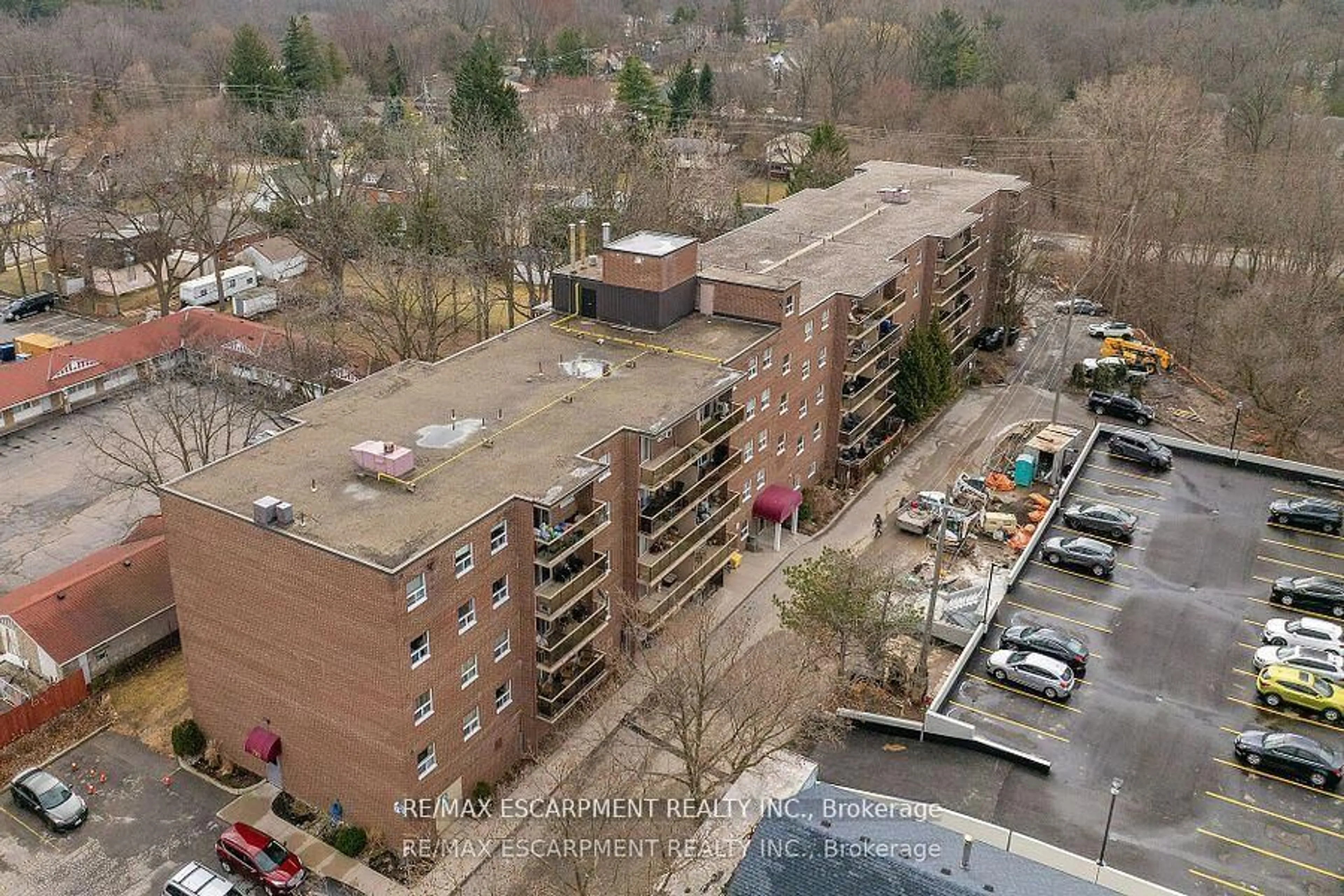 A pic from outside/outdoor area/front of a property/back of a property/a pic from drone, city buildings view from balcony for 793 Colborne St #512, Brantford Ontario N3S 7J3