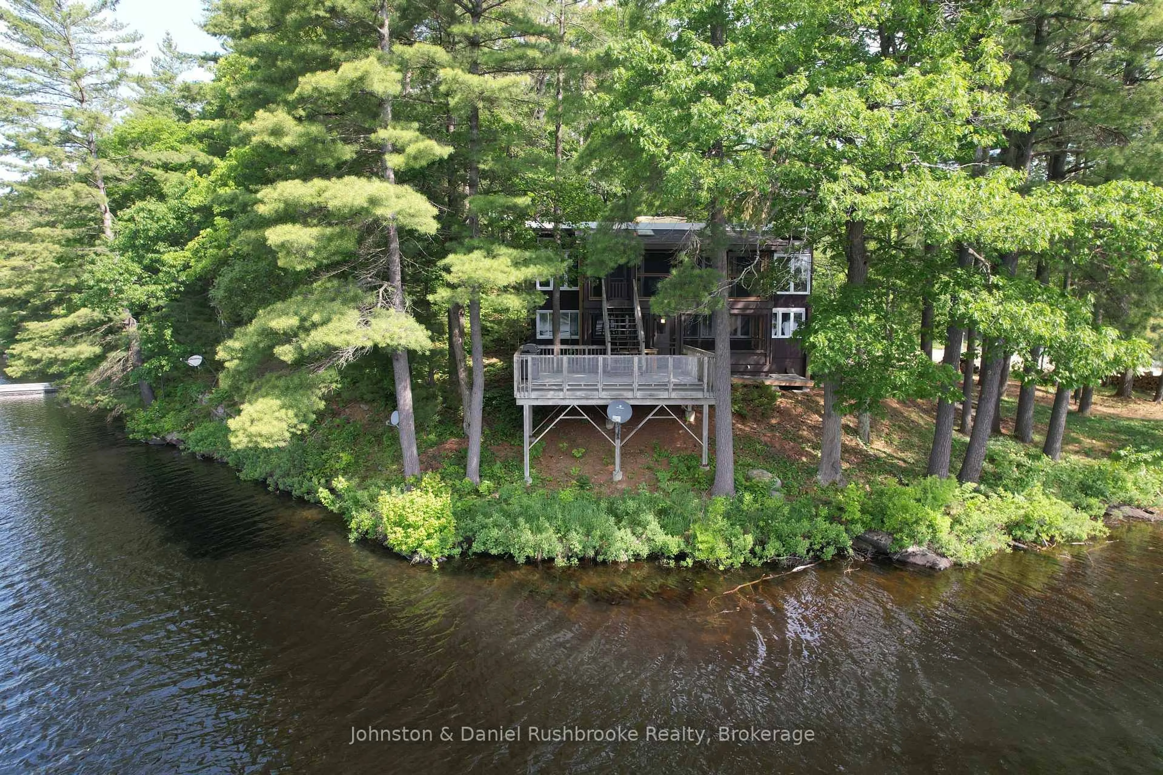 A pic from outside/outdoor area/front of a property/back of a property/a pic from drone, water/lake/river/ocean view for 1875 N Muldrew Lake Rd, Gravenhurst Ontario P1P 1R2