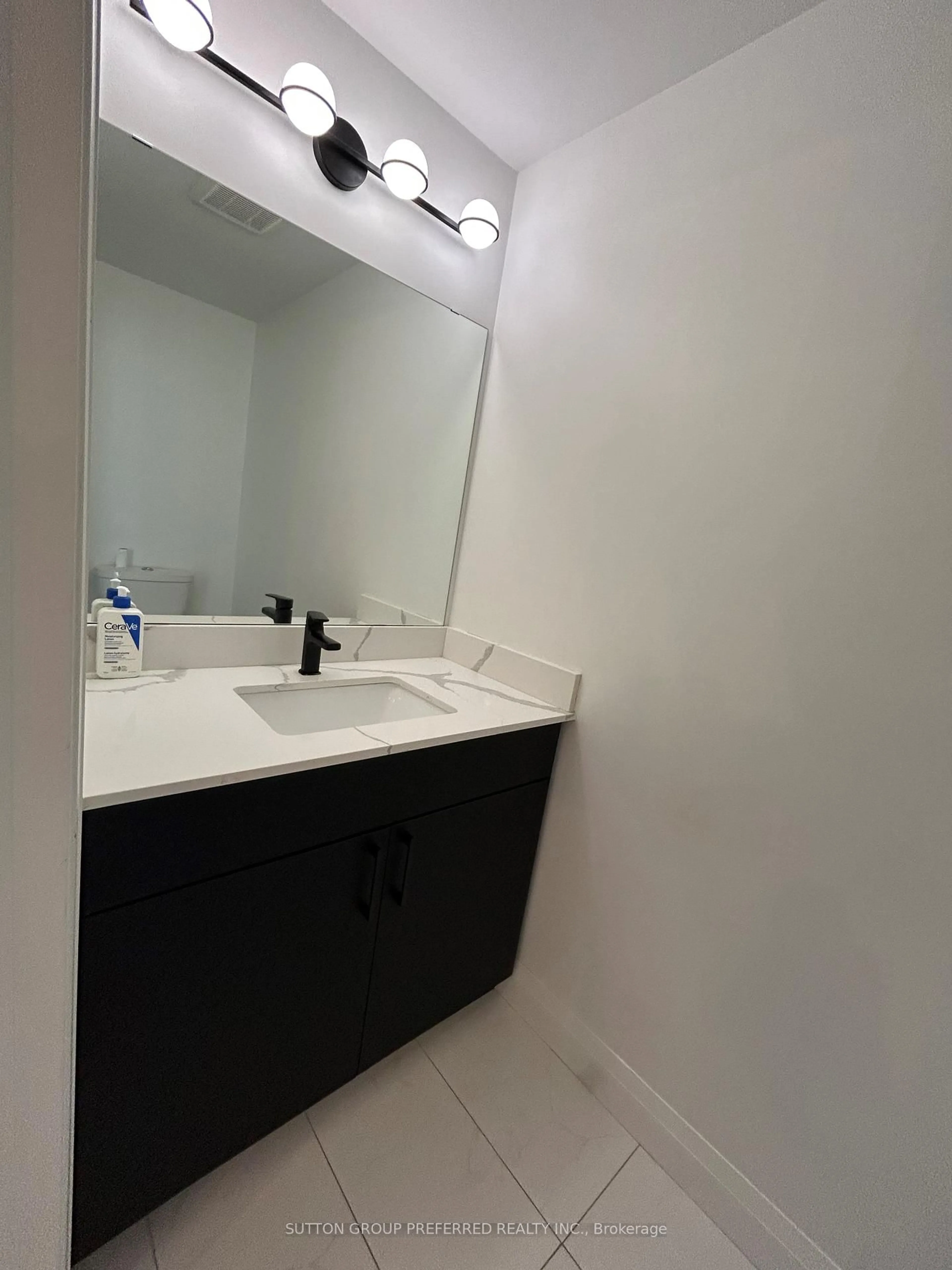 Standard bathroom, unknown for 3900 Savoy St #191, London South Ontario N6P 0H9