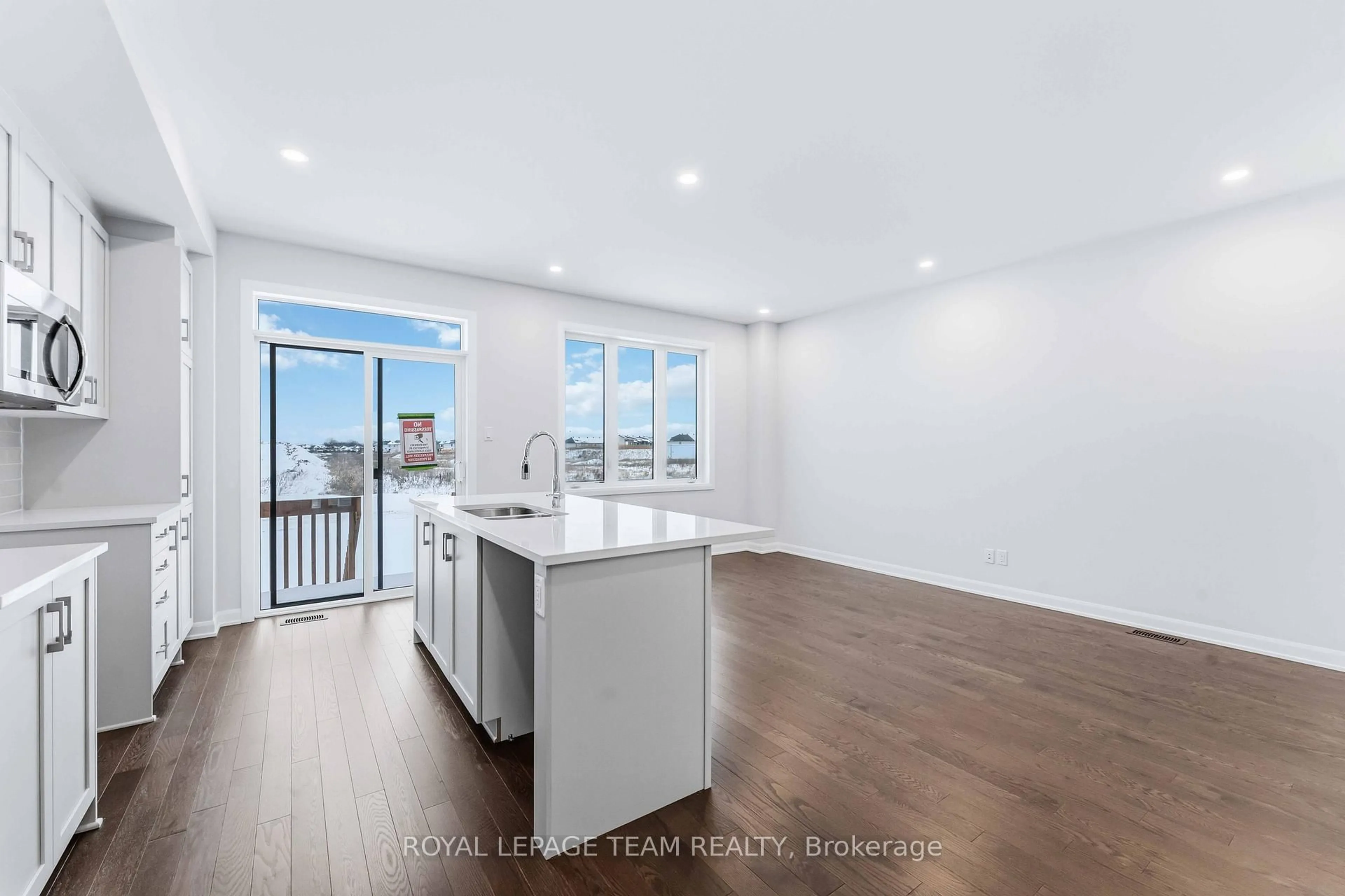 Open concept kitchen, unknown for 742 Fairline Row, Kanata Ontario K2V 0V7